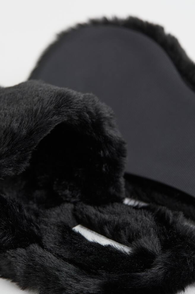 Faux fur slippers - Black - 4