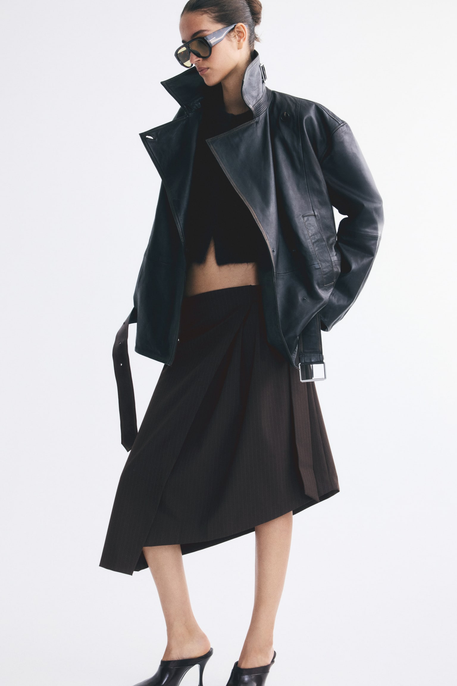 Женская юбка H&M Asymmetric Belt-Detail, цвет: Тёмный коричневый — фото 2