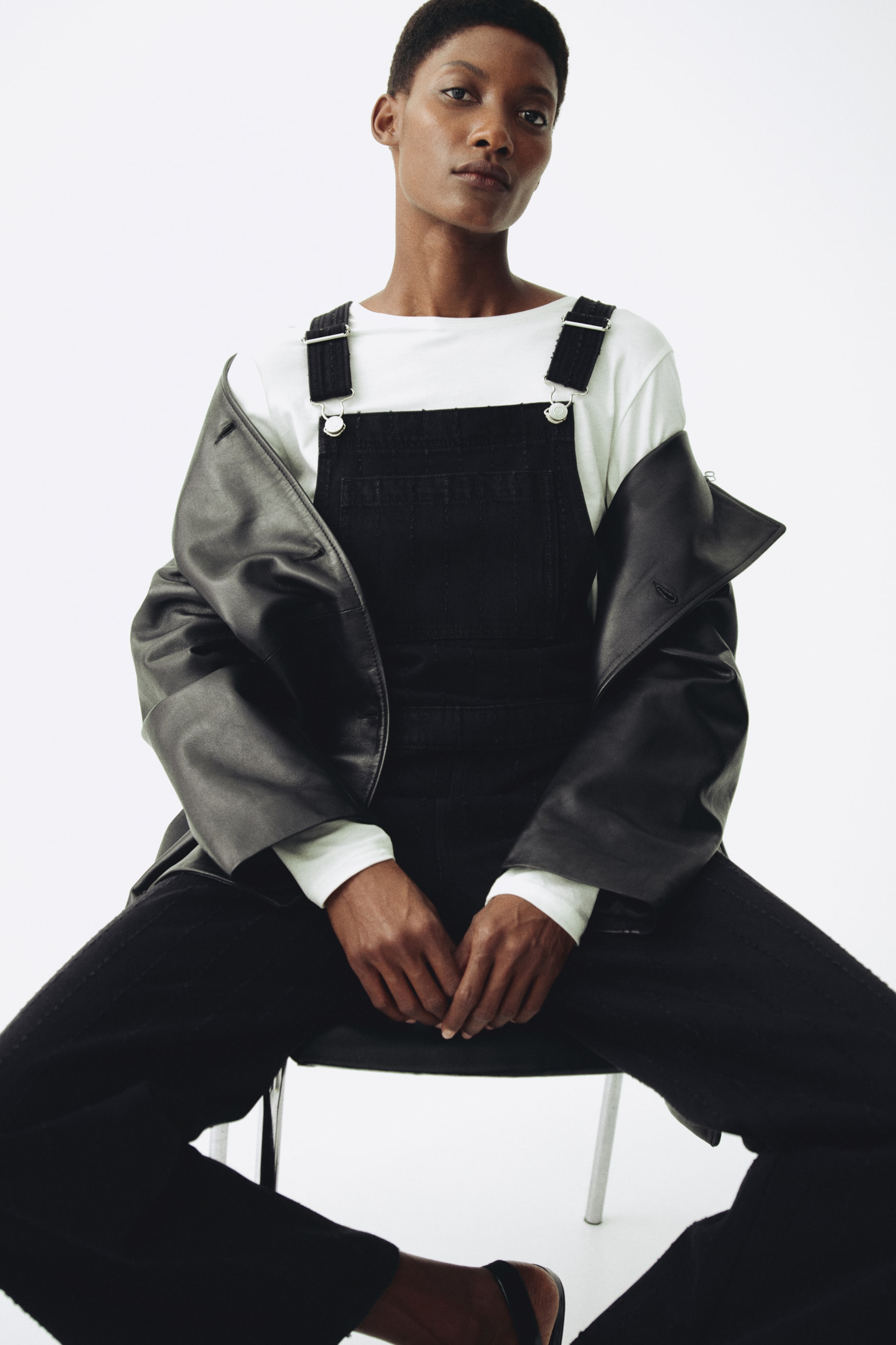 View larger image: MAMA Before & After Denim dungarees - Black - Ladies | H&M HK 2