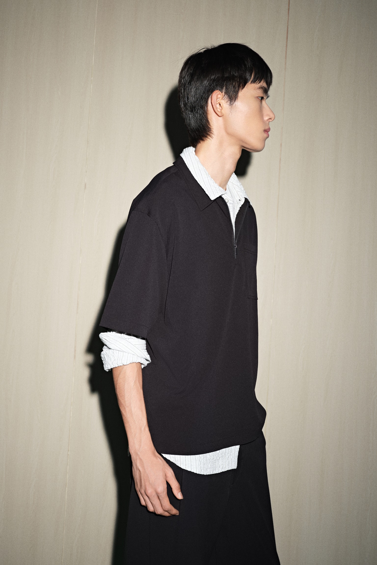 Loose Fit Crinkled zip-top polo shirt - Black/Beige/Sage green - 3