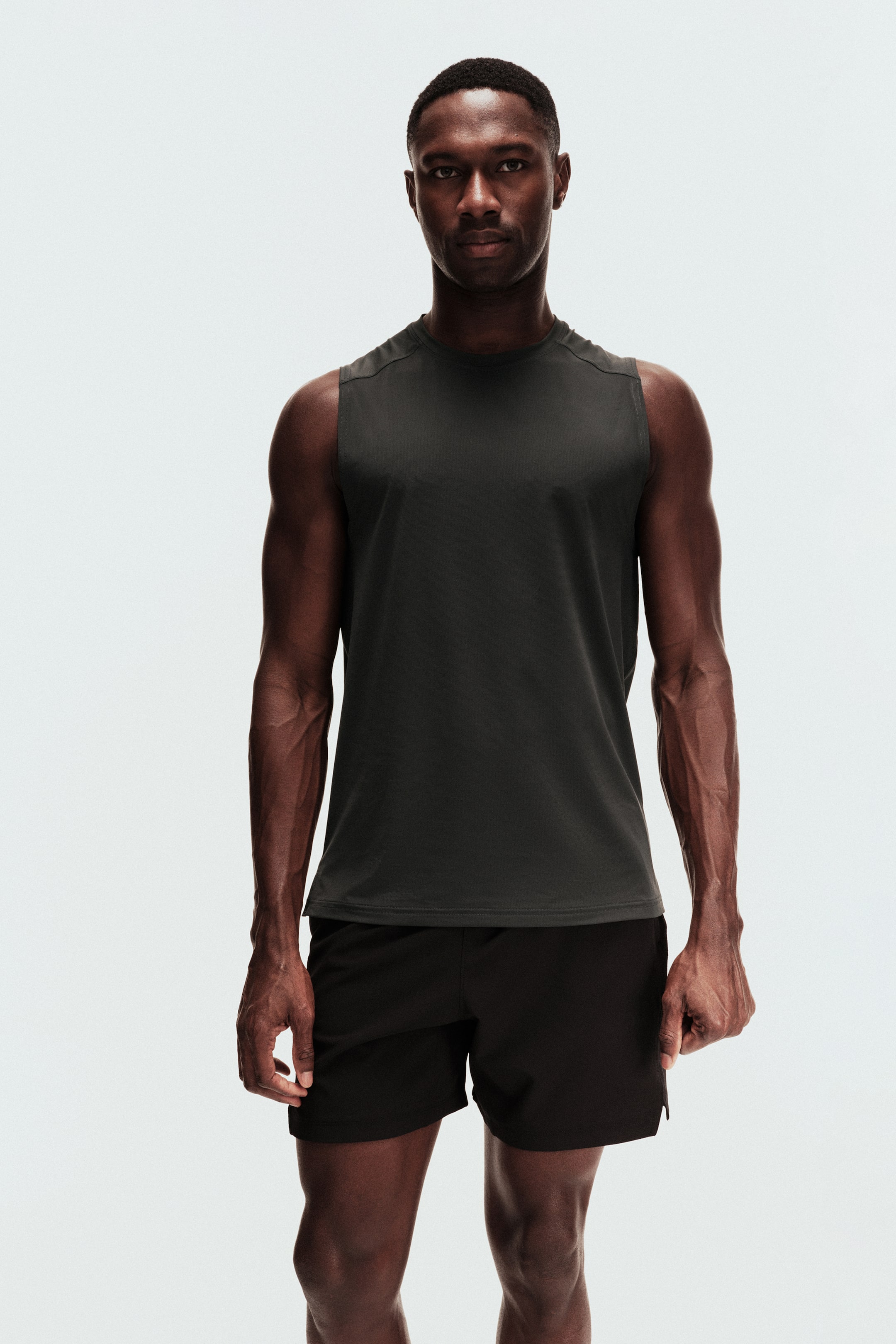 Muscle Fit Sports Tank Top with CoolMove™