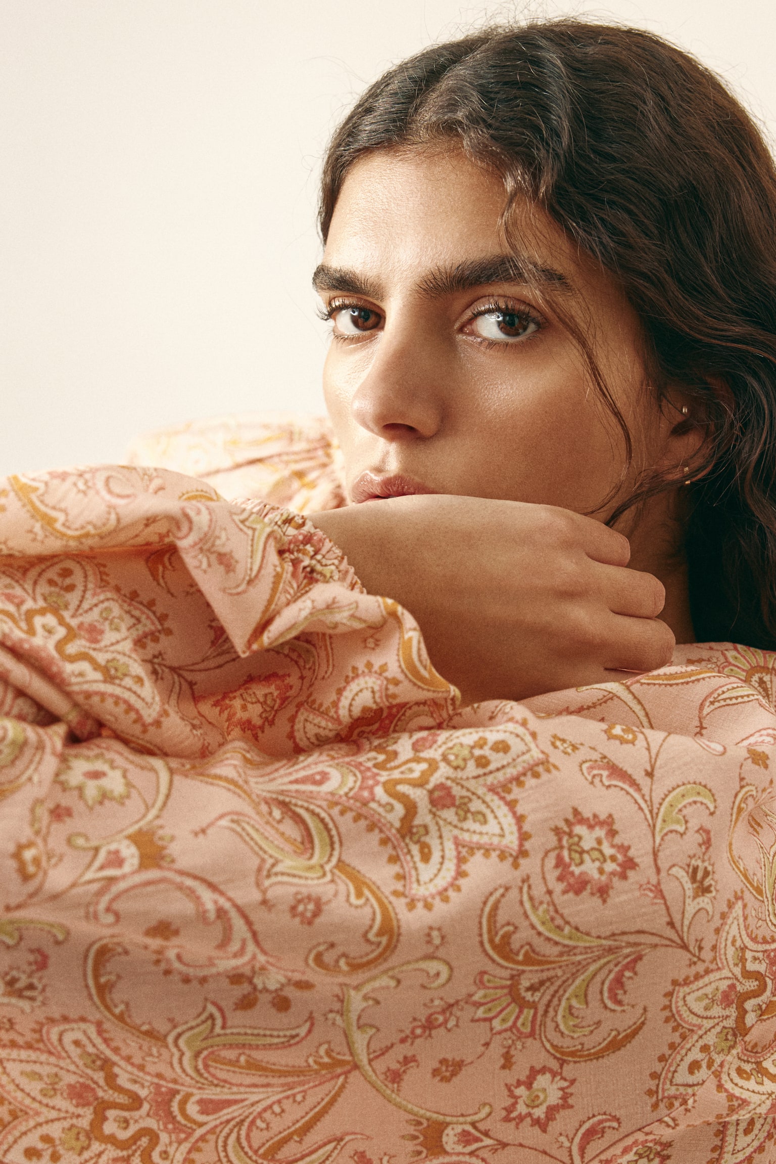 Oversized-Kleid aus Viskosegemisch - Puderrosa/Paisleymuster - 3
