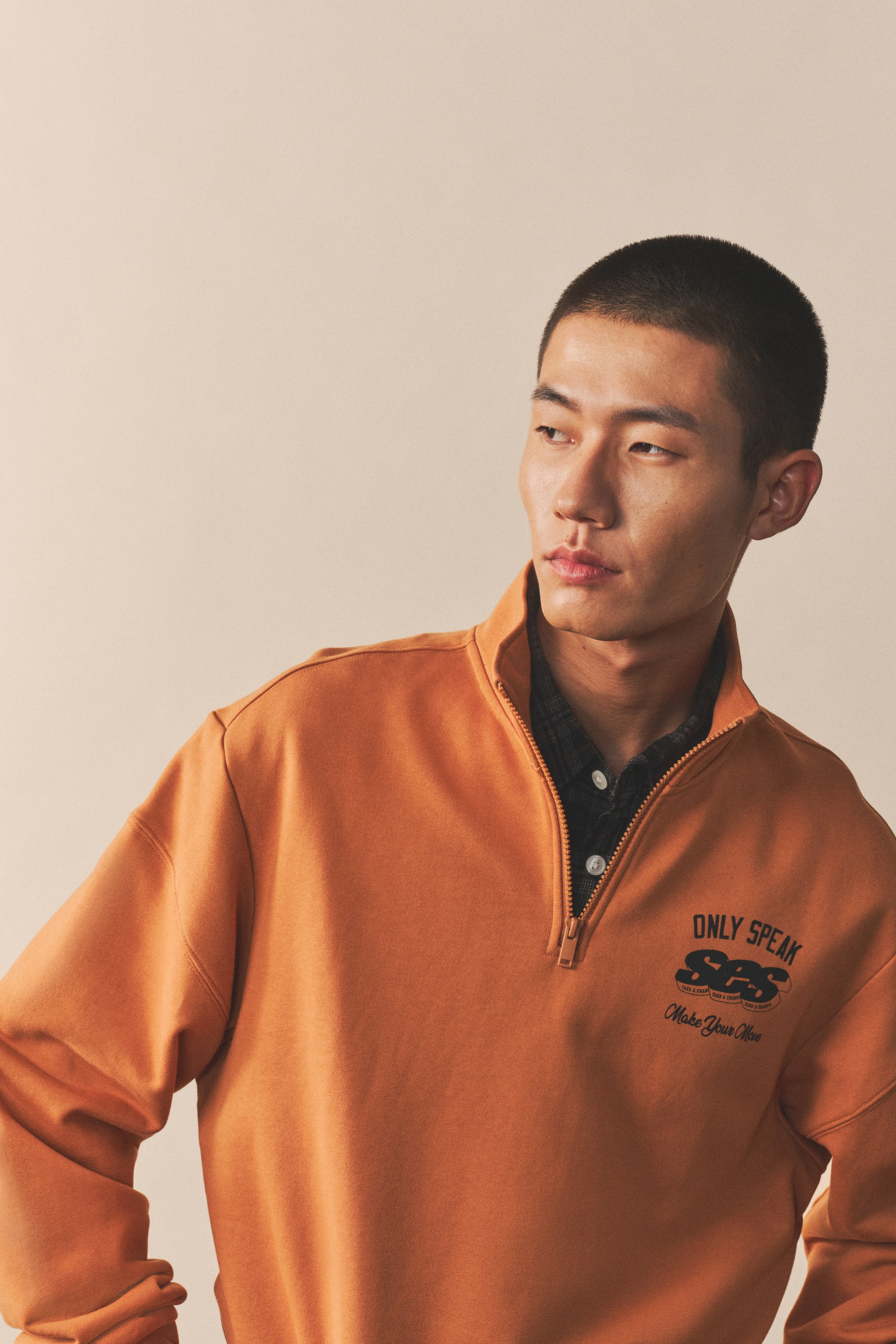 拡大画像を表示: ルーズフィット ハーフジップトップス - Dark orange/Only Speak - Men | H&M JP 4