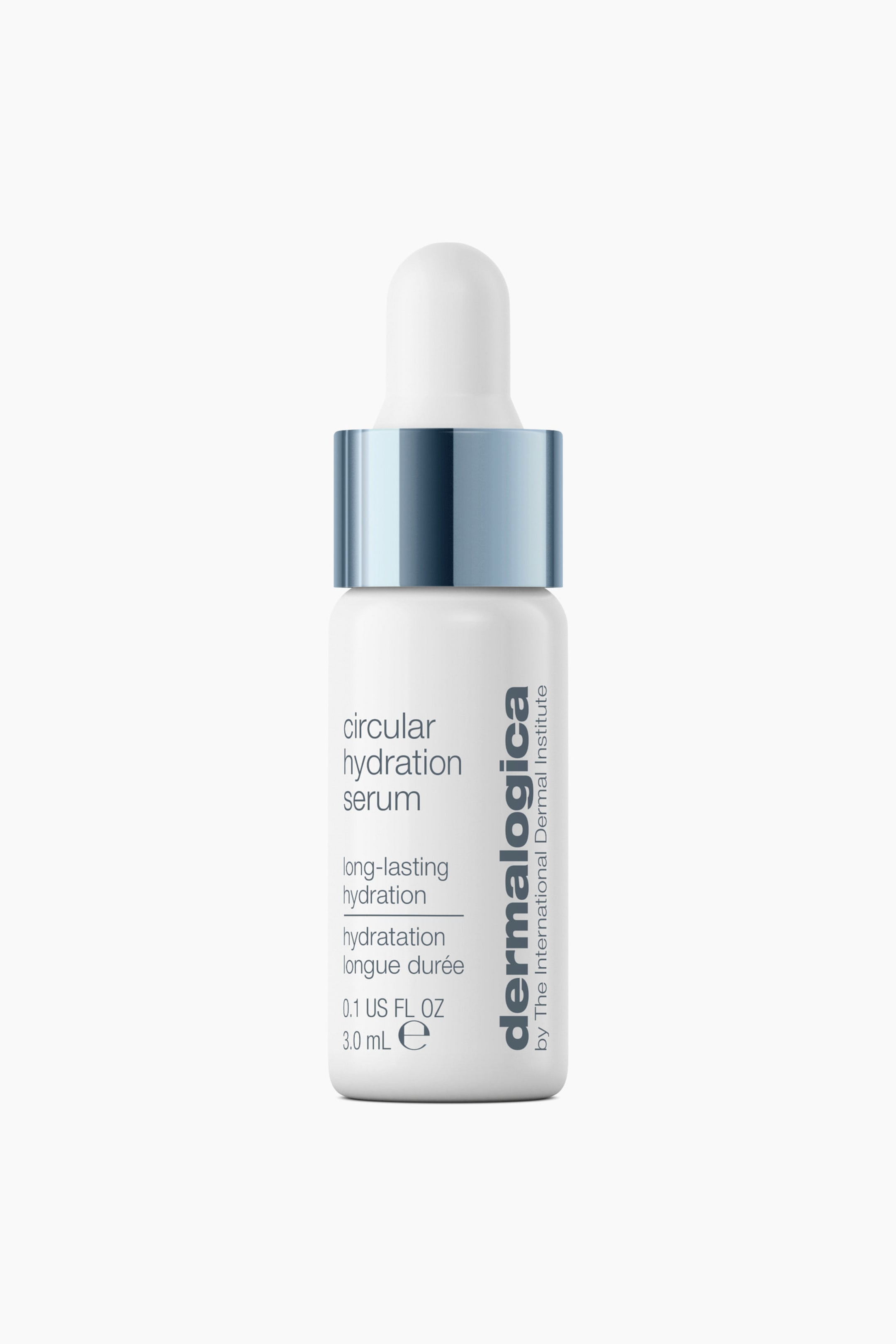 Visa större bild: Circular Hydration Serum står upprätt i en frontvänd vy och har en liten vit cylindrisk flaska med en metallblå krage och en vit gummipipett. Flaskan visar tryckt text på framsidan, inklusive produktnamnet "circular hydration serum" och varumärkesnamnet "dermalogica" placerat vertikalt.