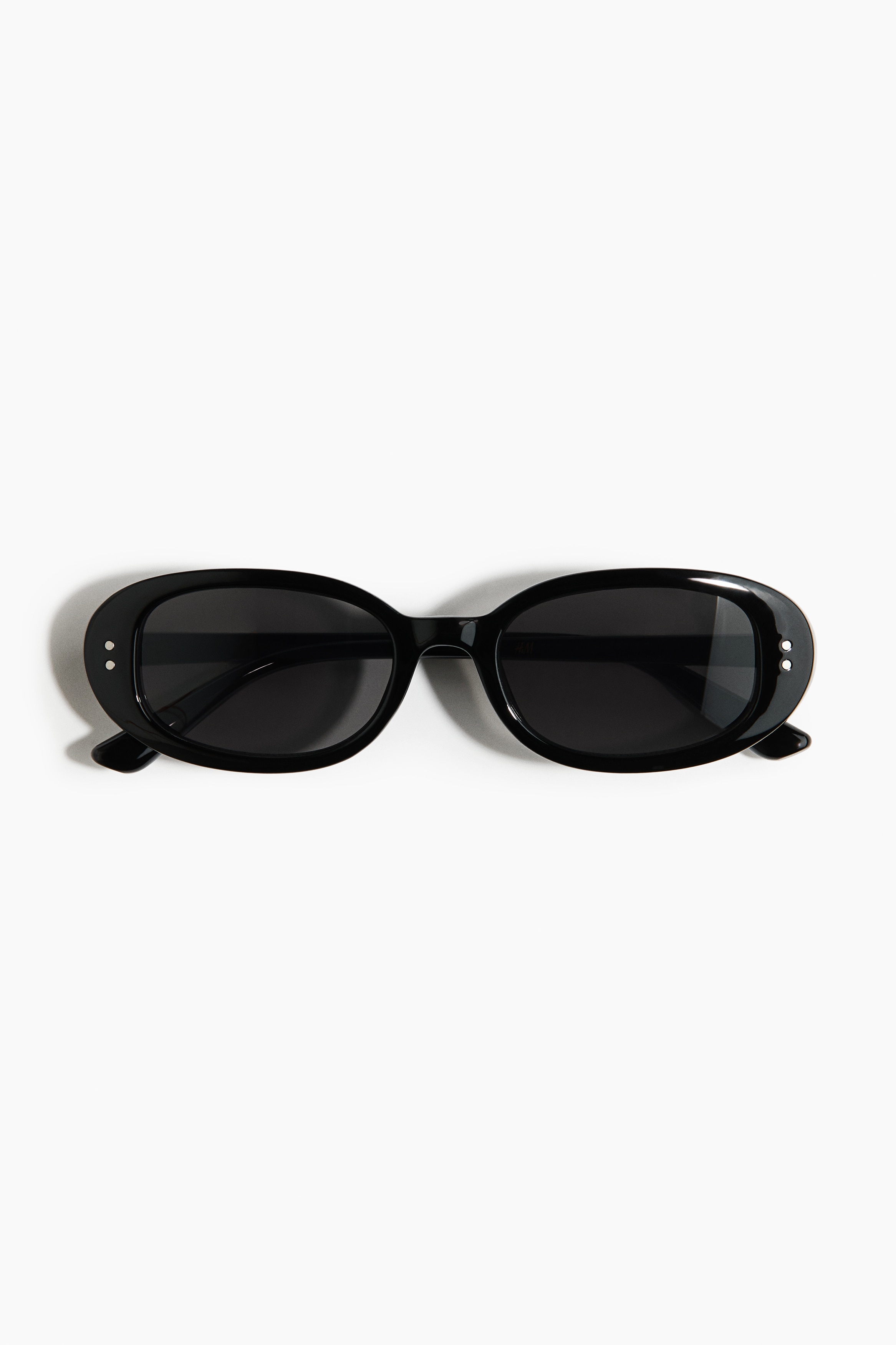 Gafas de sol ovaladasAuxiliar