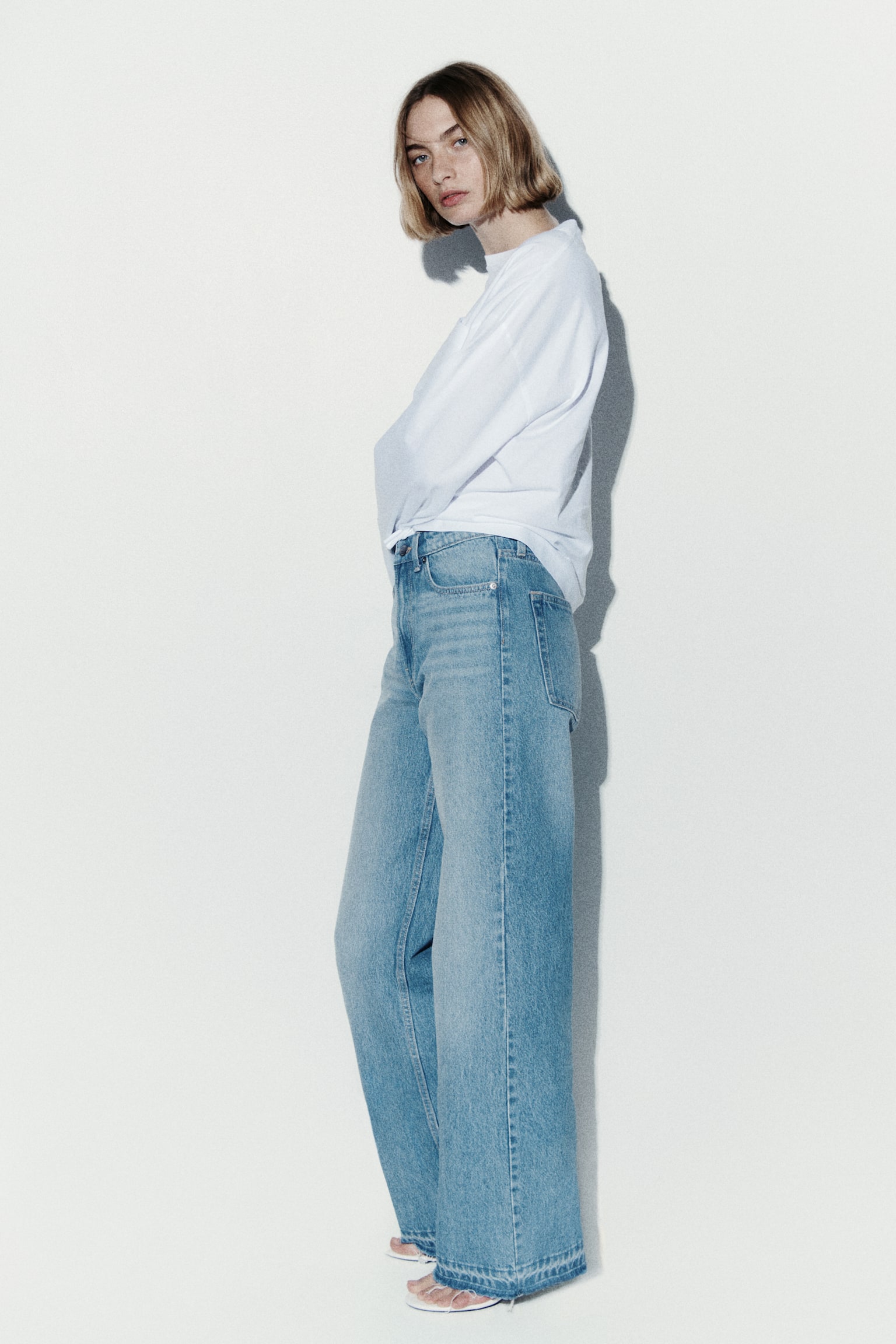 Wide High Waist Jeans - Helles Denimblau/Schwarz/Weiß/Dunkles Denimblau/Denimblau/Ausgewaschenes Schwarz/Denimgrau/Denimblau/Denimblau/Marineblaues Denim/Dunkles Denimblau/Dunkles Denimblau/Helles Denimblau/Dunkelgrau - 7