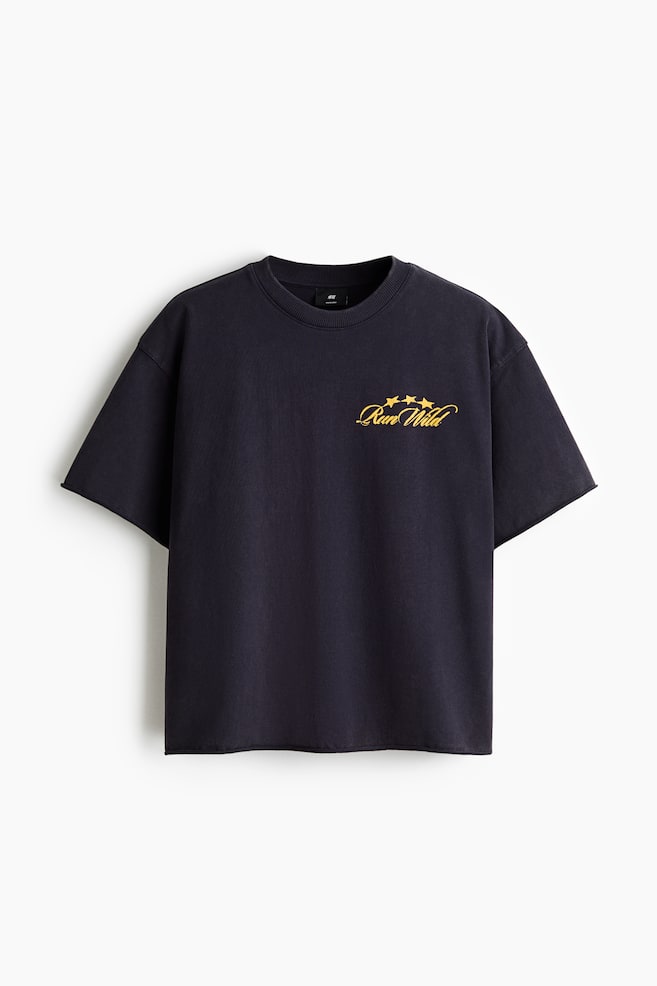 Kastiges T-Shirt in Oversized Fit - Dunkelblau/Run Wild/Schwarz/Golden Sunset - 1
