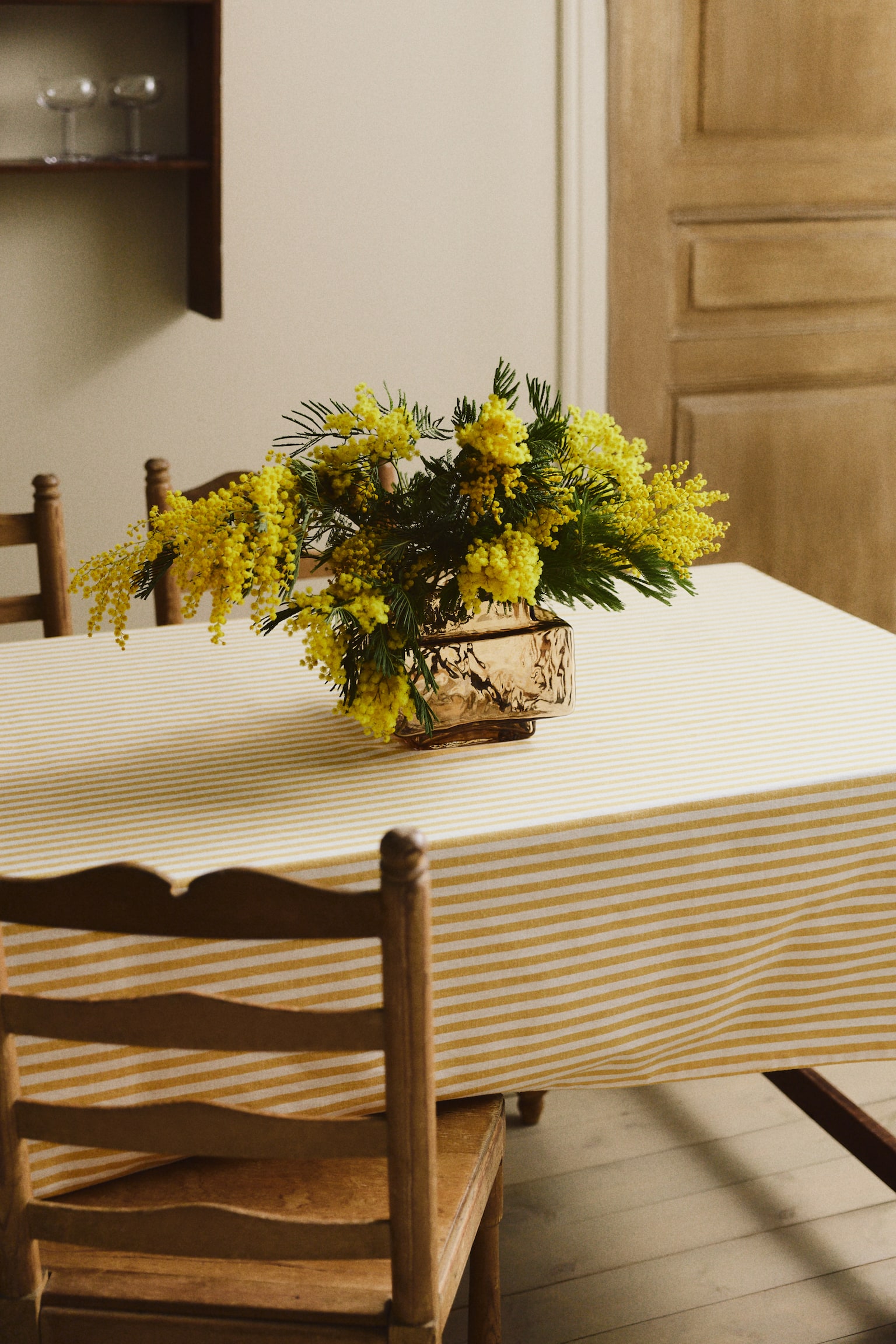 Linen-blend tablecloth - Yellow/Striped/Yellow/Gingham check/Light pink/Gingham check/Light pink/Striped/Khaki green/Striped/Orange/Striped/Khaki green/Gingham check/Beige/Striped/Dark brown/Striped/Dark brown/Gingham check/Beige/Gingham check/Orange/Gingham check - 1