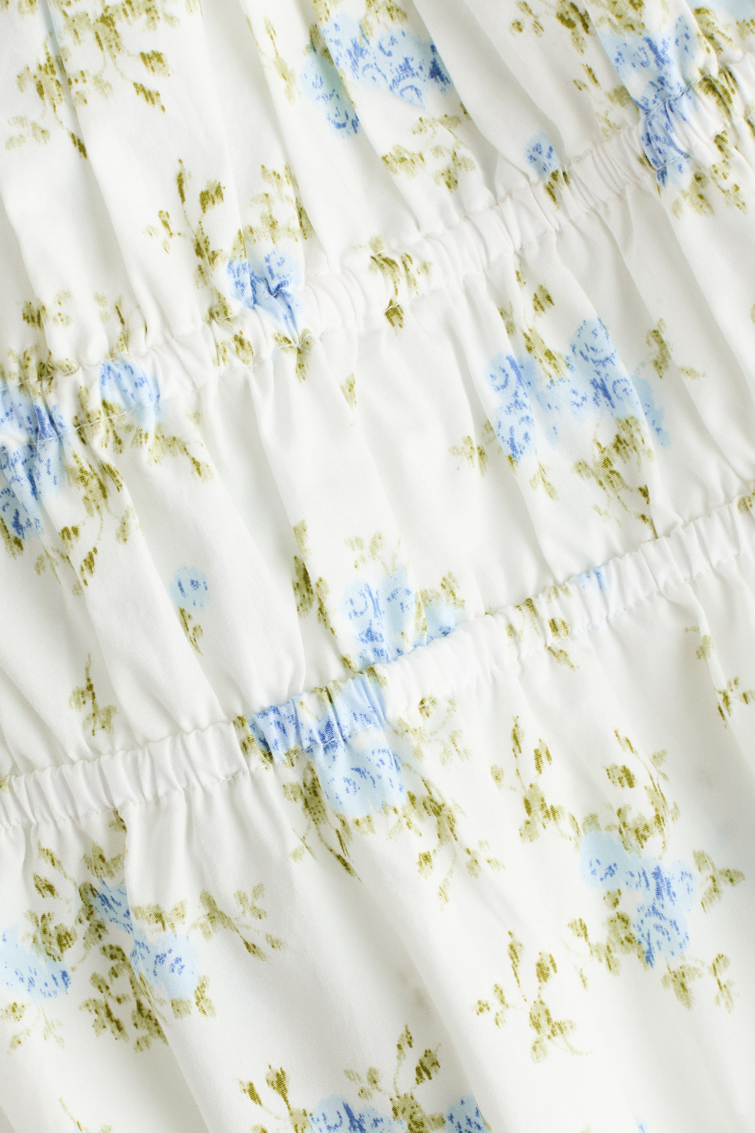 Vestido em popelina com mangas tufadas - Creme/Floral/Creme/Floral rosa/Azul claro - 4