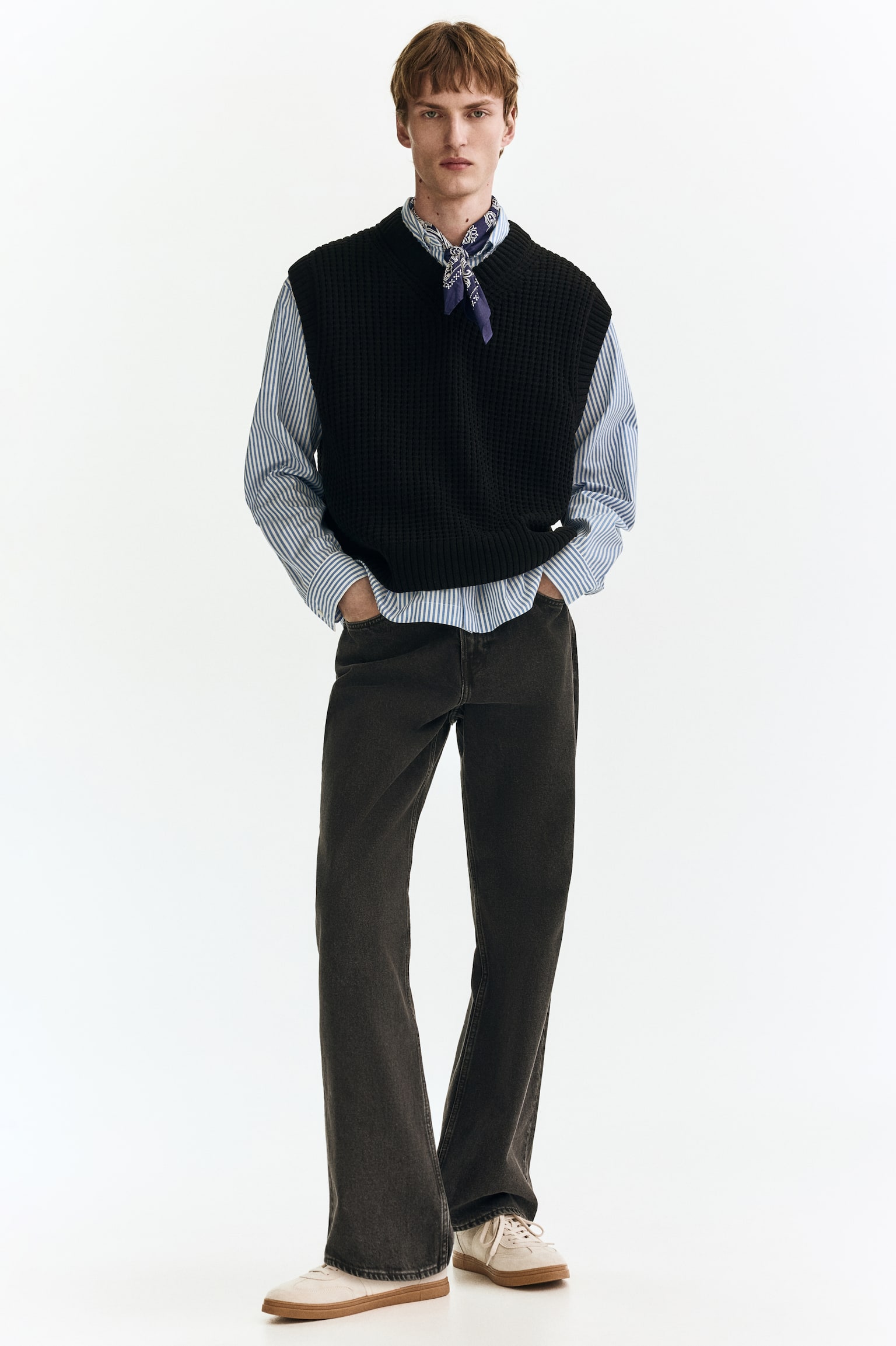 Regular Fit Sweater vest - Black/Dark brown/White - 1