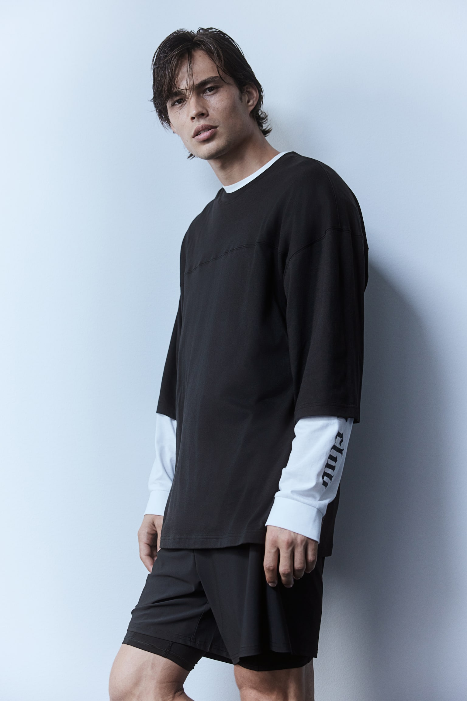 Oversized Fit Sports top in DryMove™ - Black/Light beige/Natural Power - 3