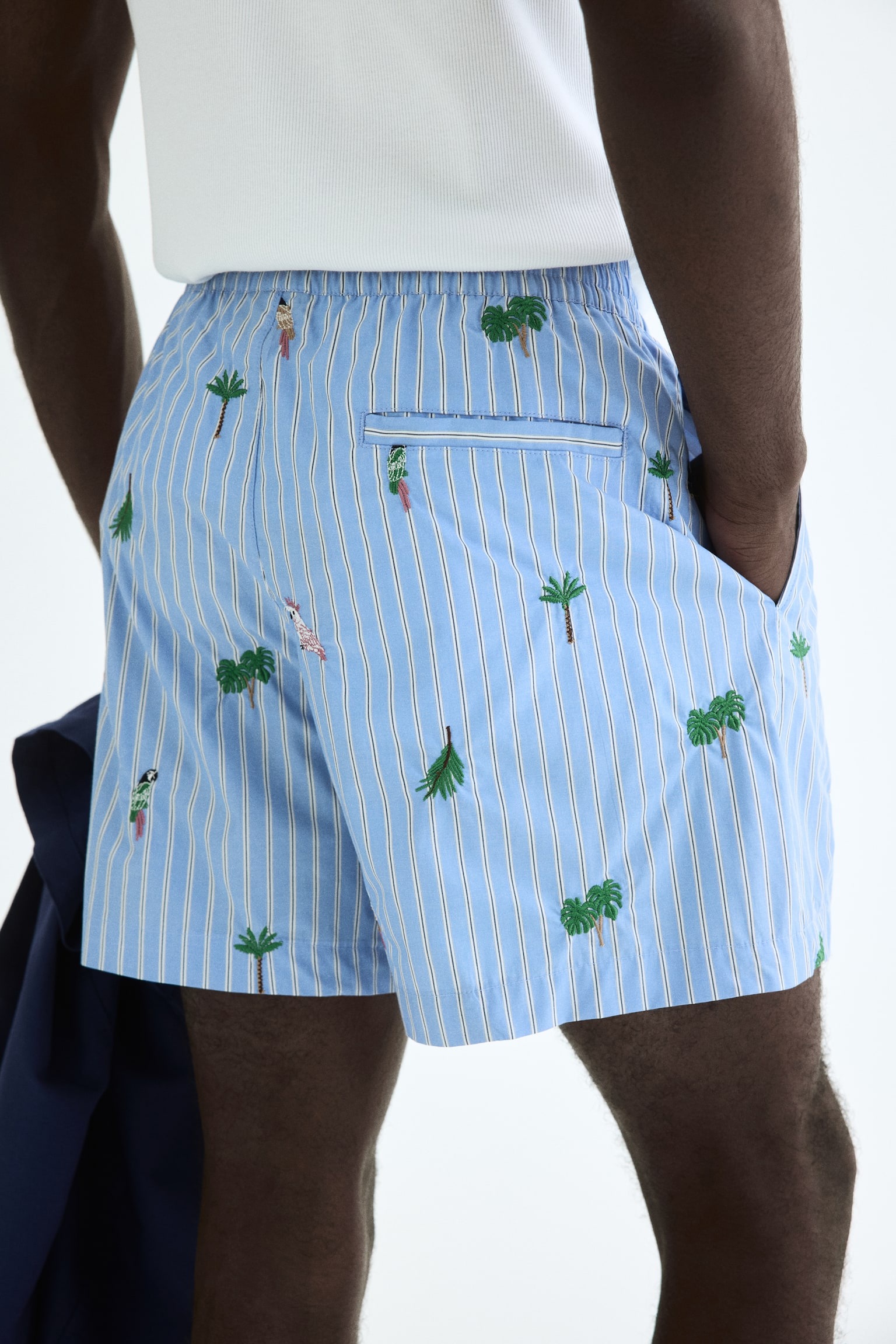 Мужские шорты H&M Relaxed-Fit, цвет: Светлый синий — фото 4