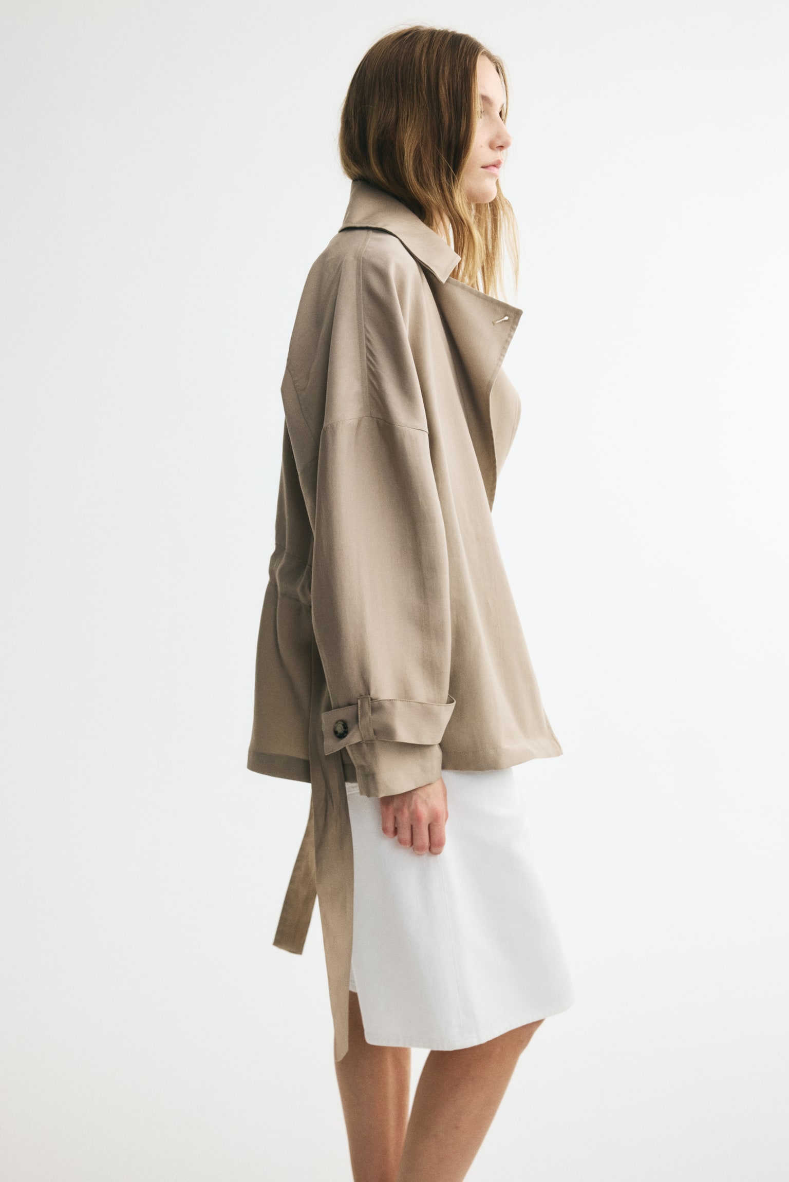 Женское пальто H&M Short Lyocell-Blend Trench, цвет: Бежевый — фото 5