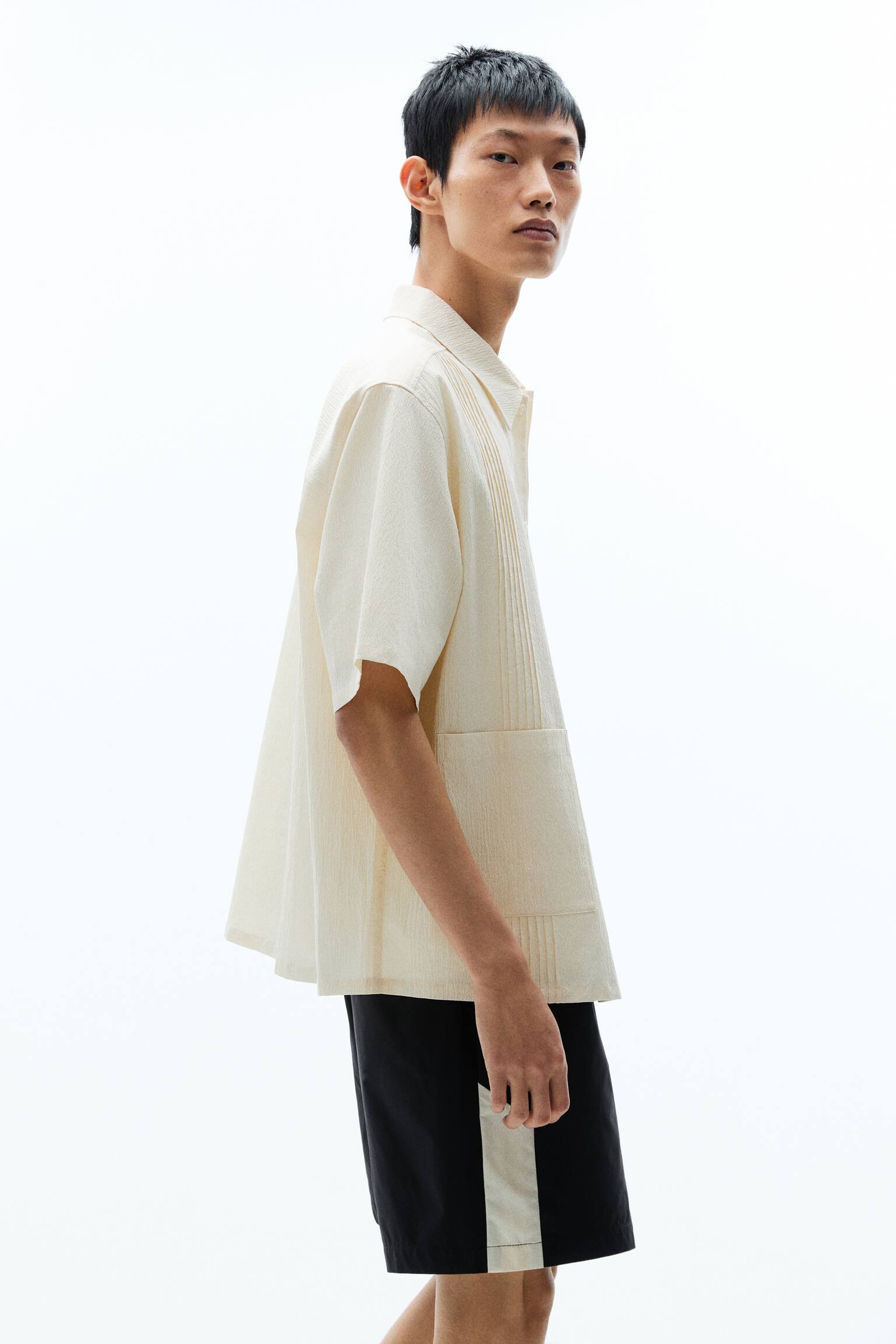 Loose Fit Textured short-sleeved shirt - Cream/Black - 8
