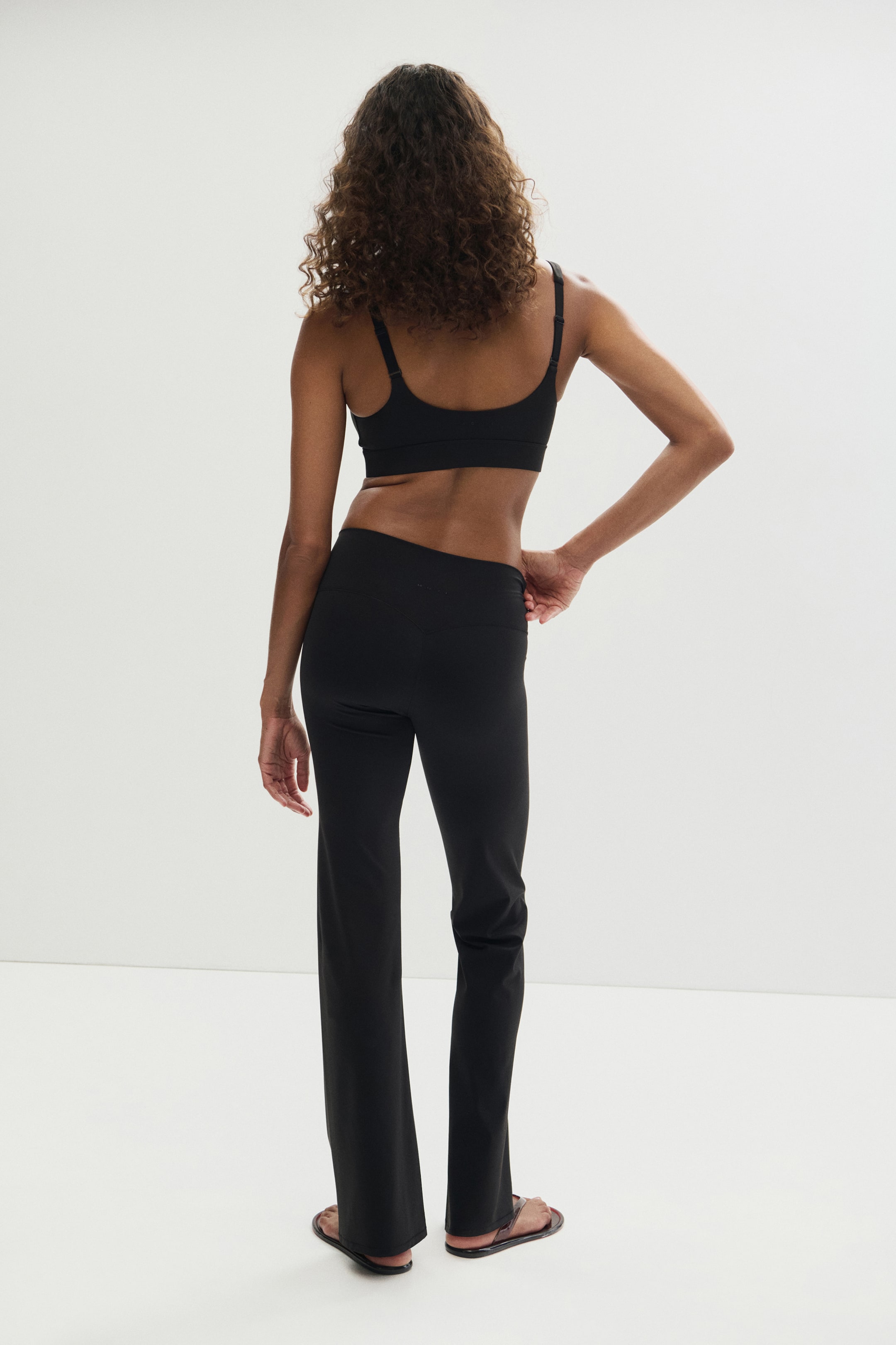 SculptMove™ Flared Sports Leggings