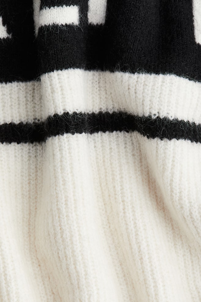 Text-Motif Sweater - Cream/black - 2