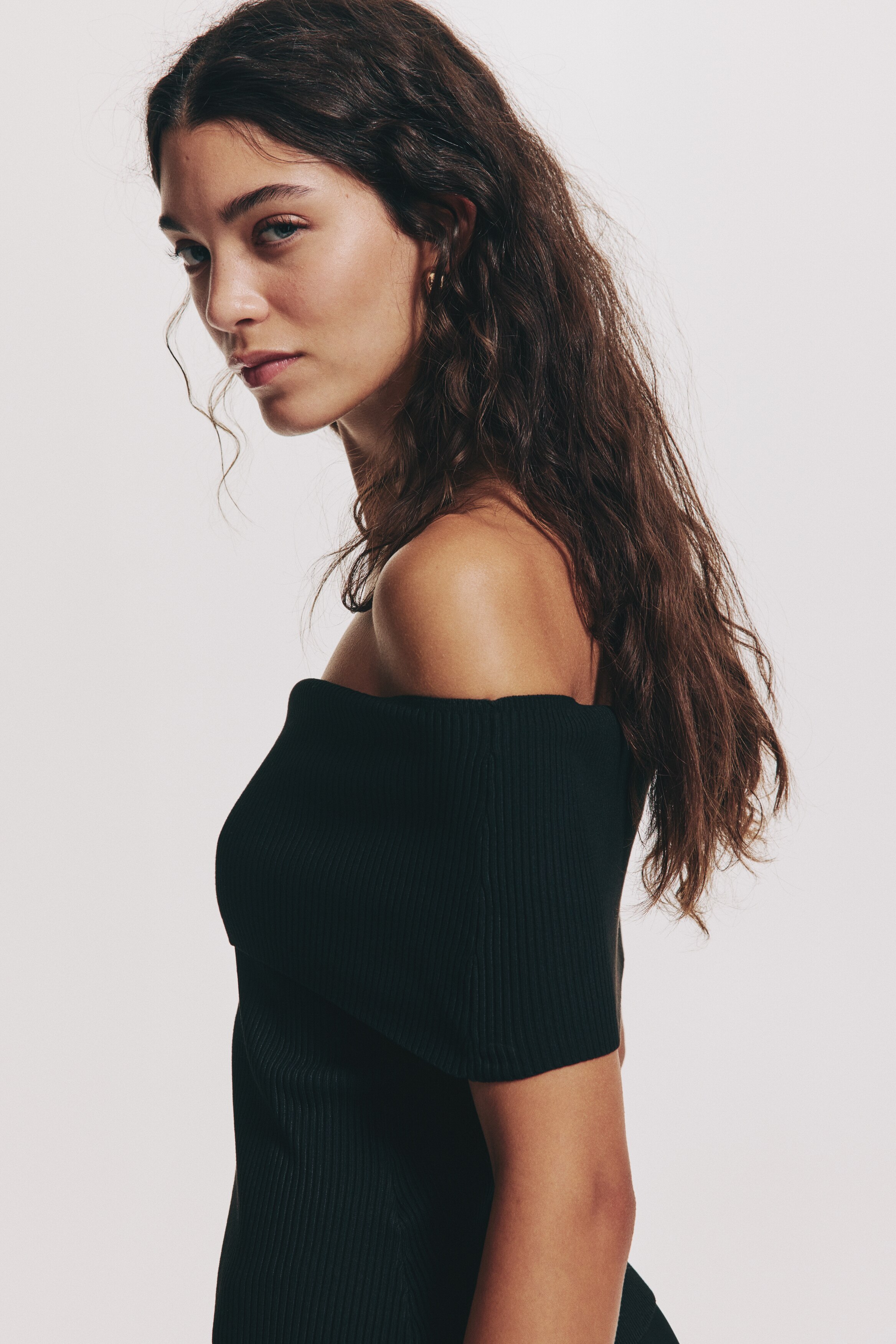 Rib-knit off-the-shoulder top