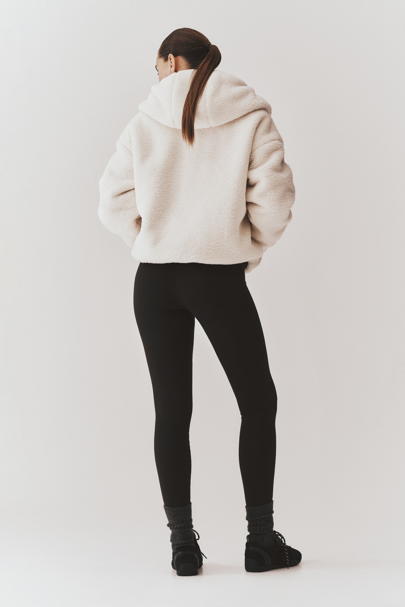 H&M Move Женские леггинсы H&M Sports Fleece Leggings with SoftMove™, цвет: Чёрный — фото 7