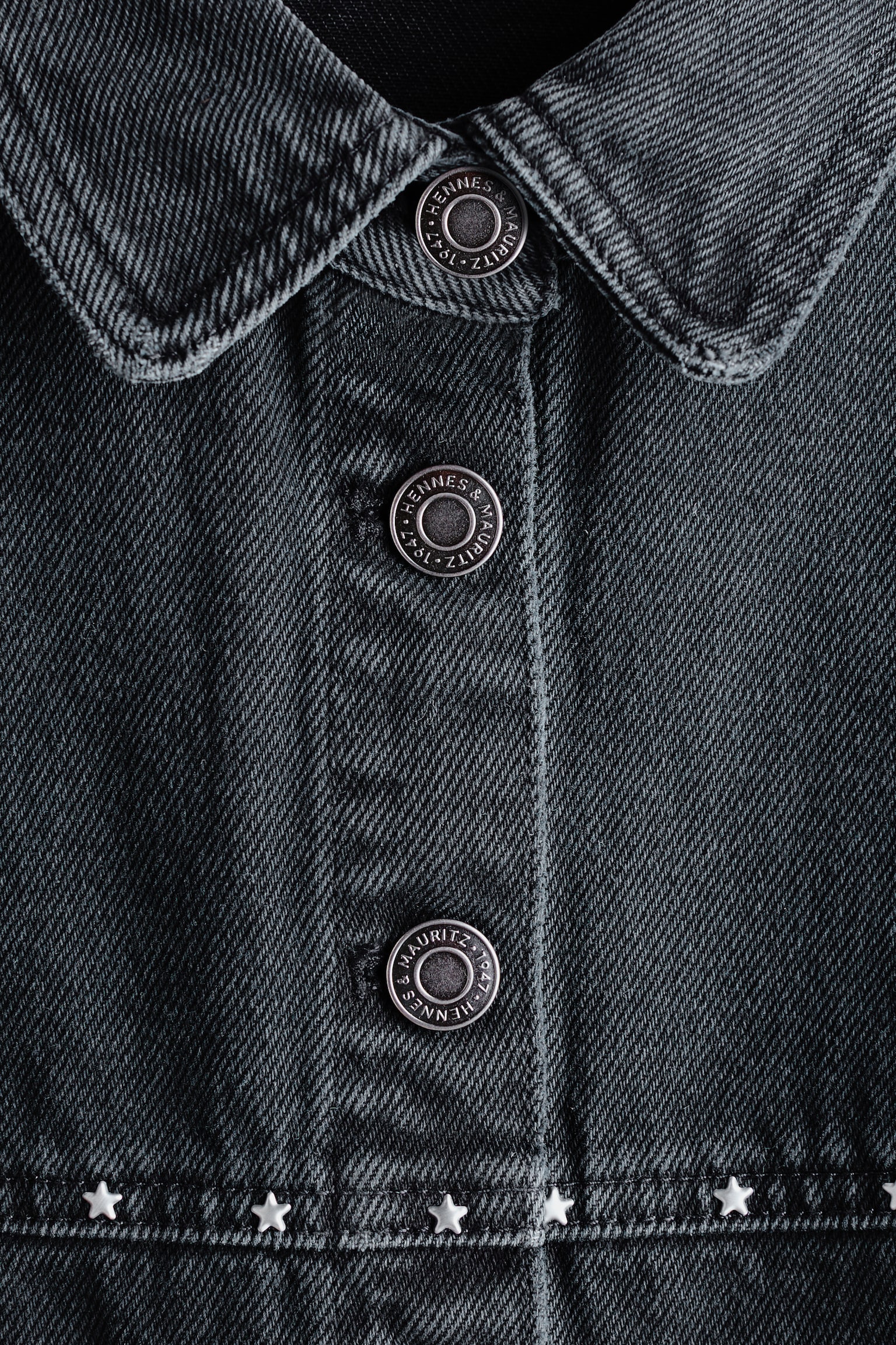 Детская рубашка H&M Embellished Cotton Twill Overshirt, цвет: Тёмный джинсовый серый — фото 2