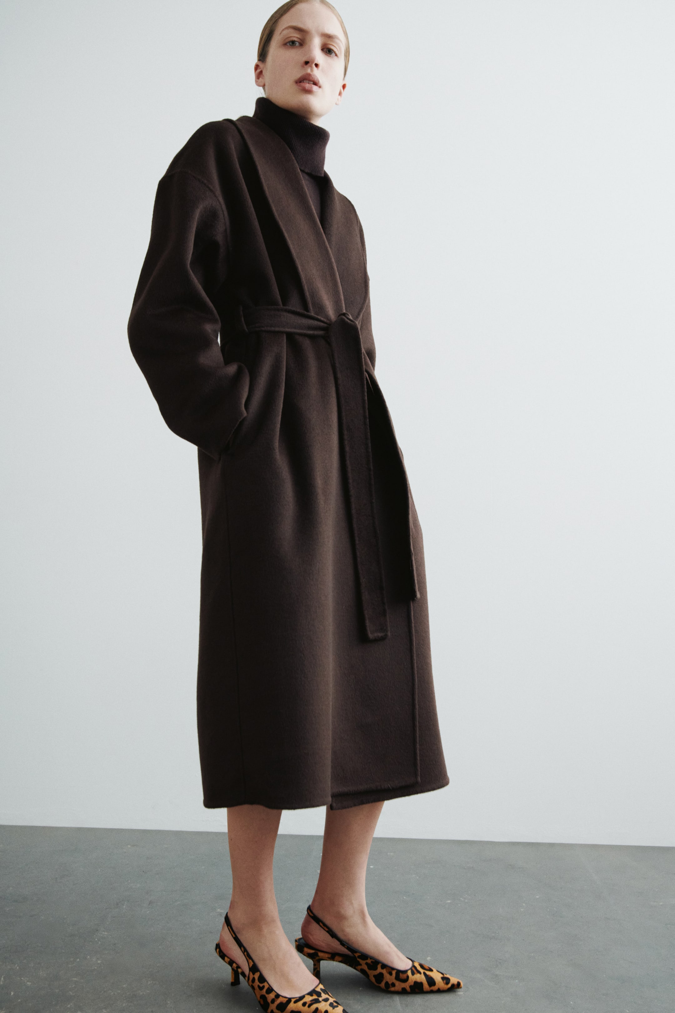 Vis større bilde: Slingbacks i skinn med snellehæl - Beige/Imitert leopard - DAME | H&M NO 3