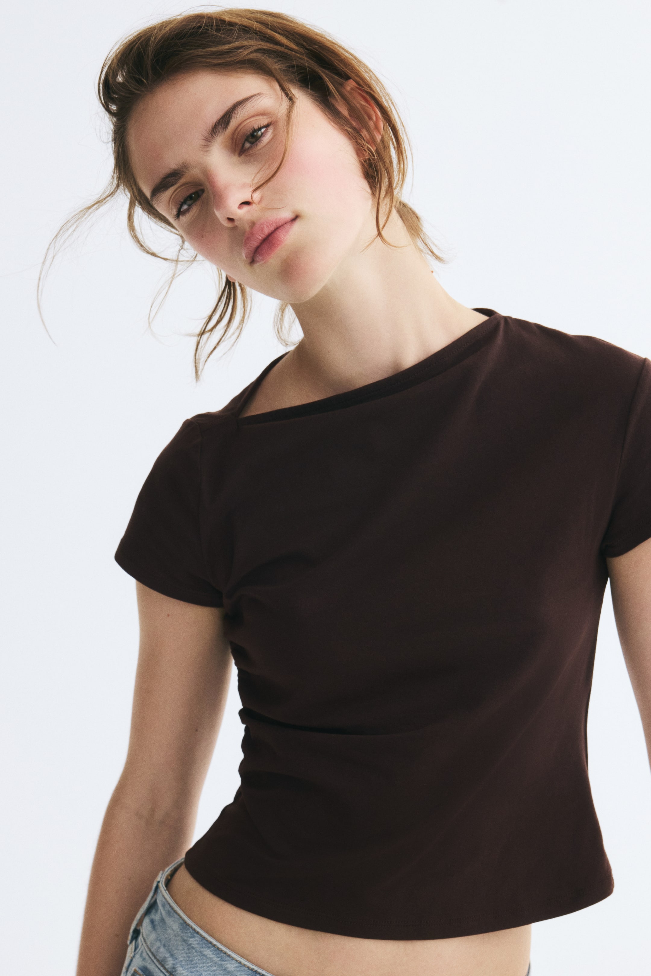 Xem ảnh lớn hơn: Áo xếp rủ không đối xứng - Màu nâu đậm - Ladies | H&M VN 1