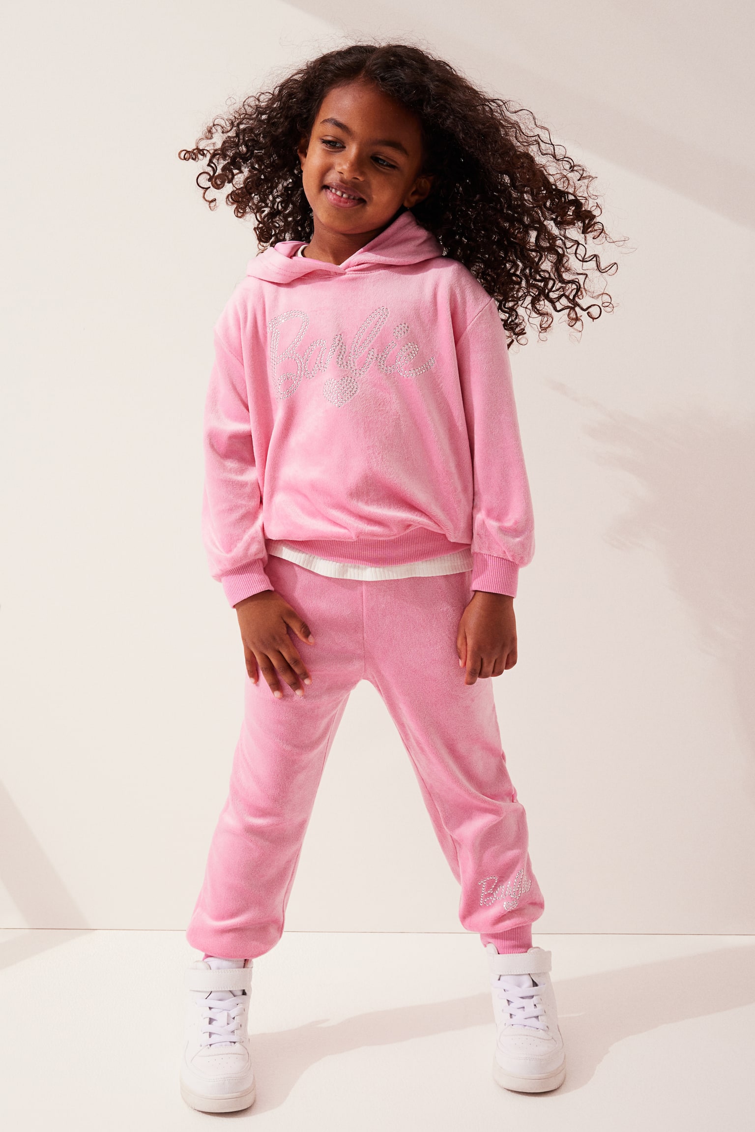 2-piece Velour Set - Pink/Barbie/White/Barbie/Light beige/Paw Patrol/Light blue/Frozen/Light pink/Hello Kitty - 4