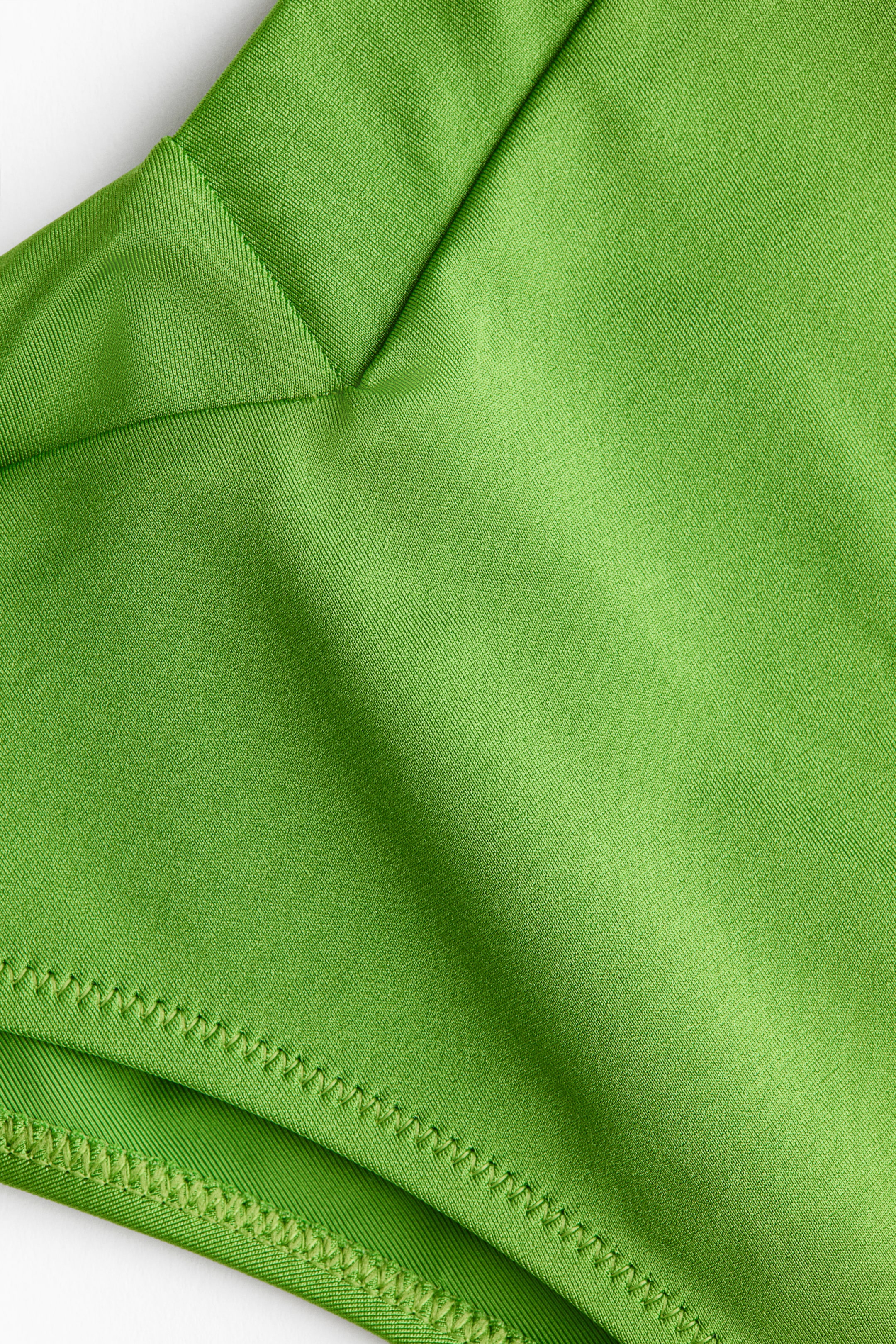 Bas de maillot échancré