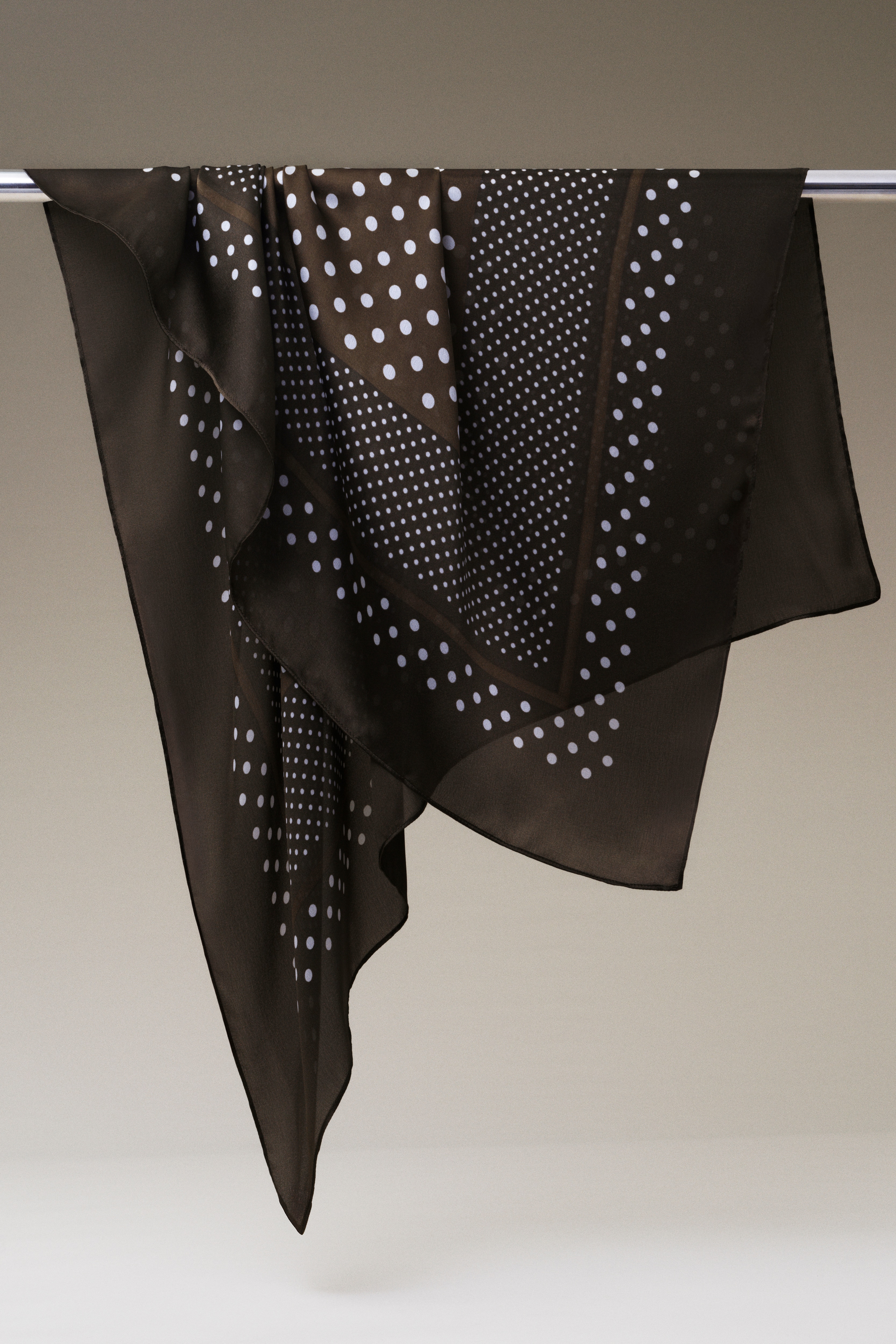 Femme - Foulard à motif Vert kaki foncé/pois - Size: 80x80  - H&M