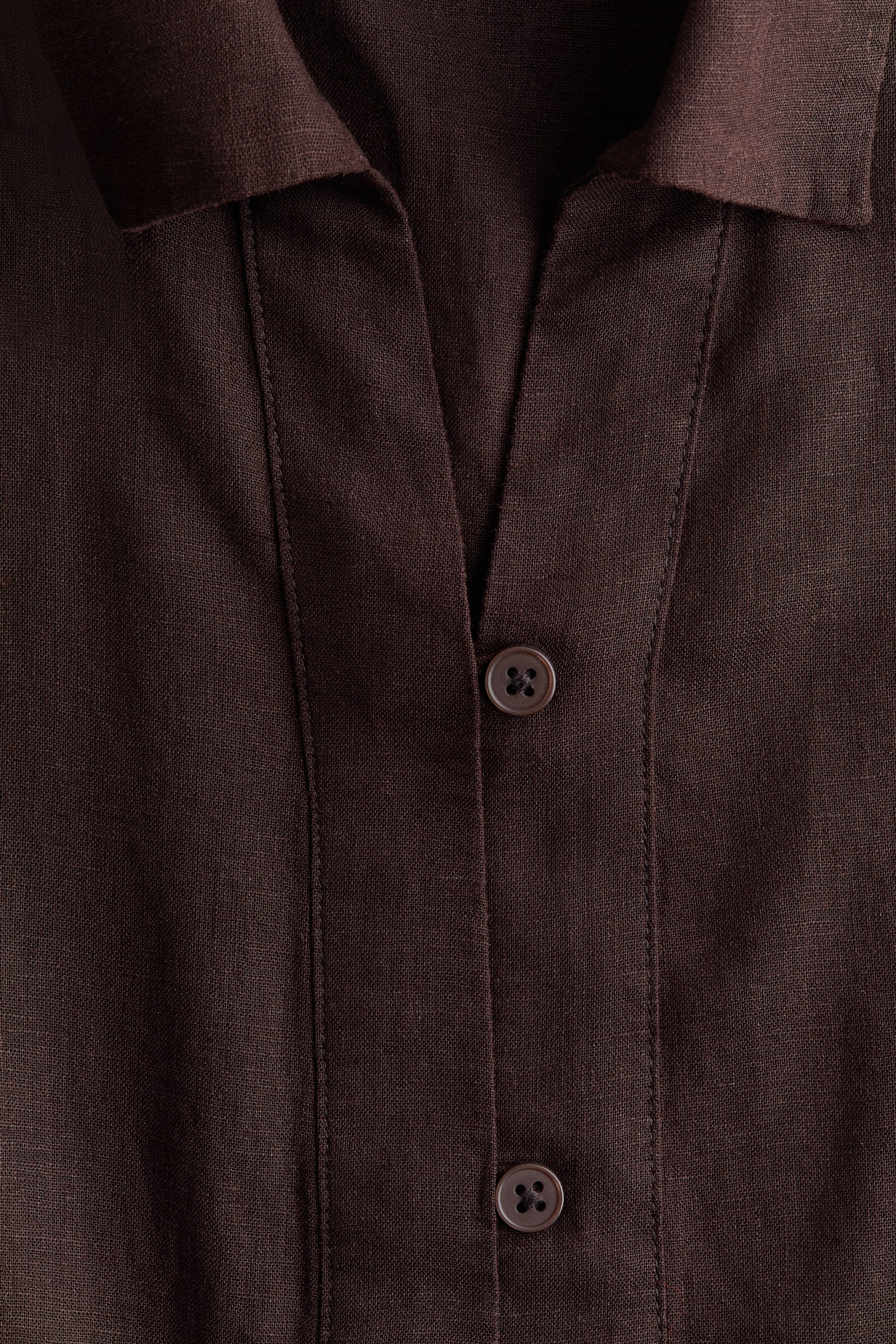 Sleeveless Linen-Blend Shirt