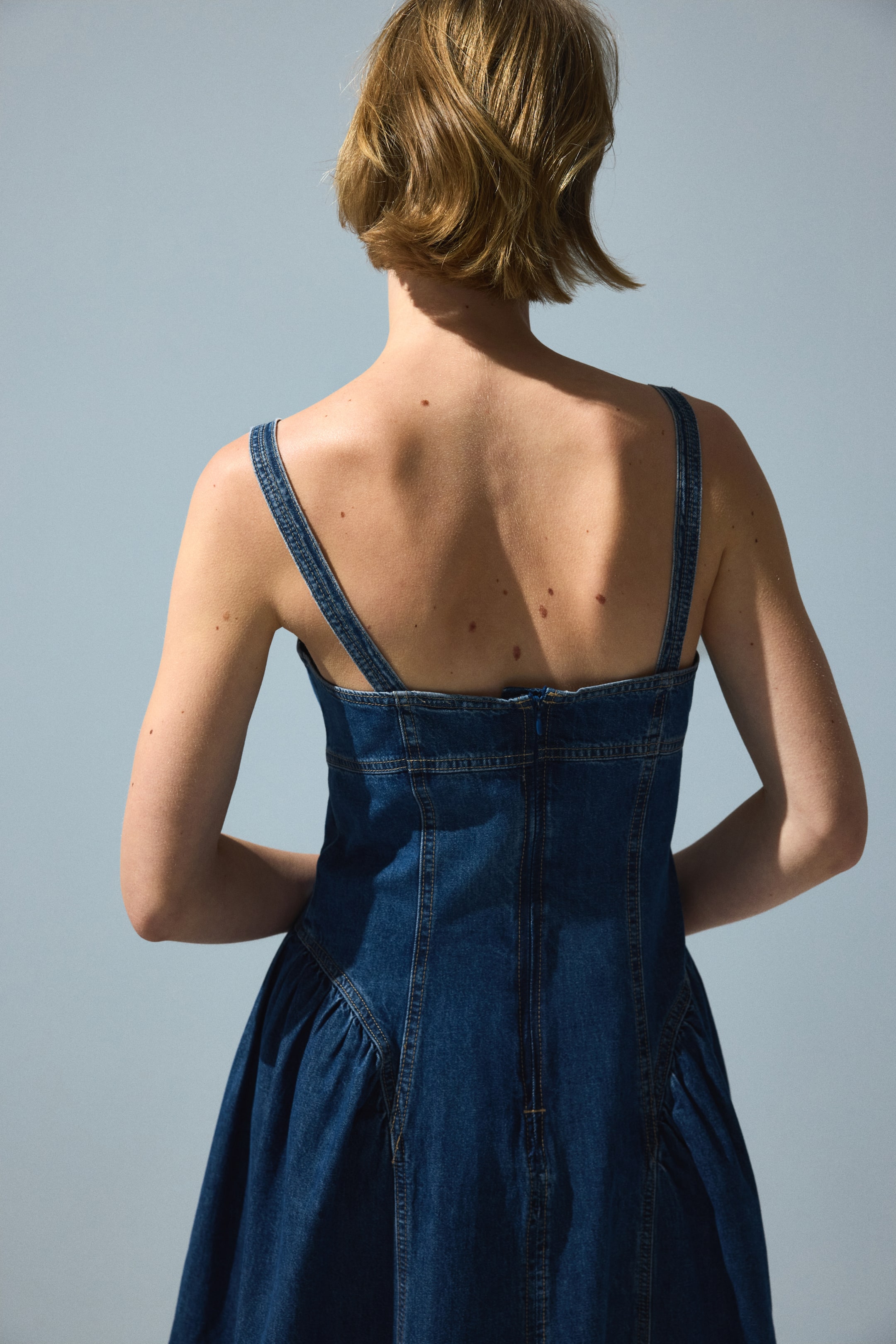Robe en denim avec jupe évasée