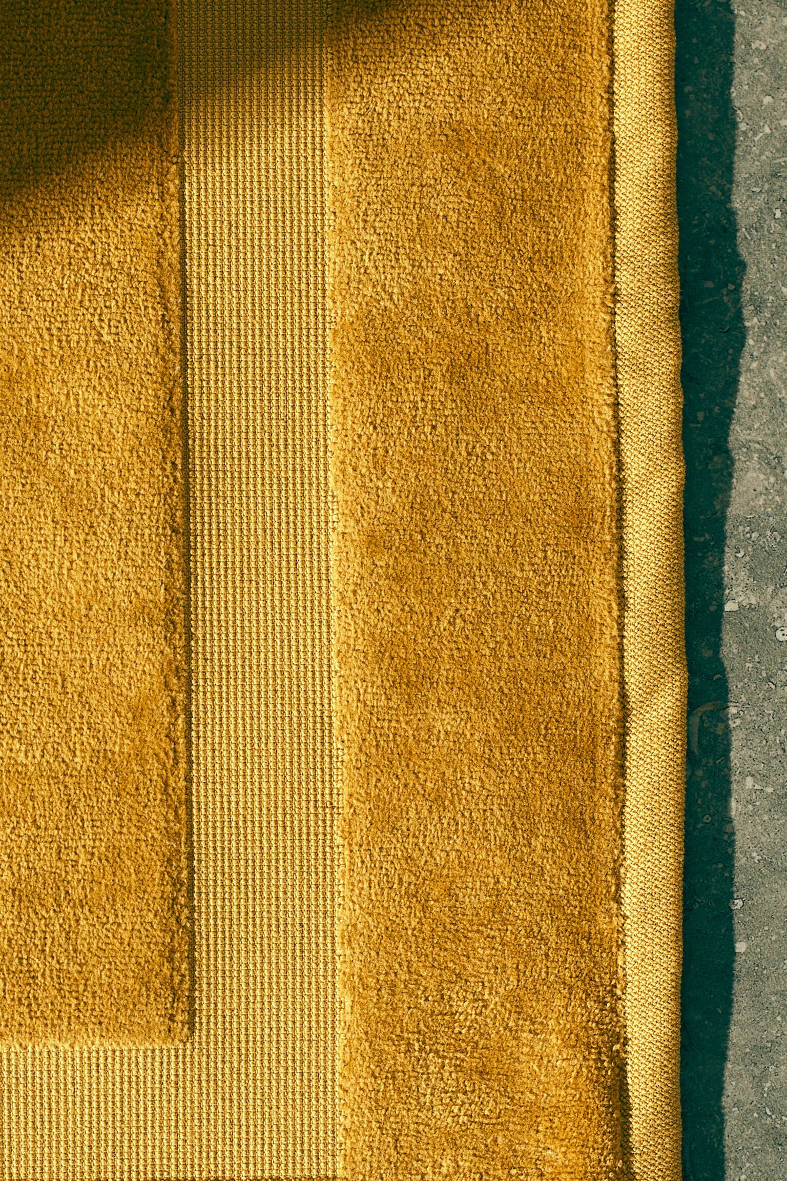 Velour bath mat - Yellow - 2