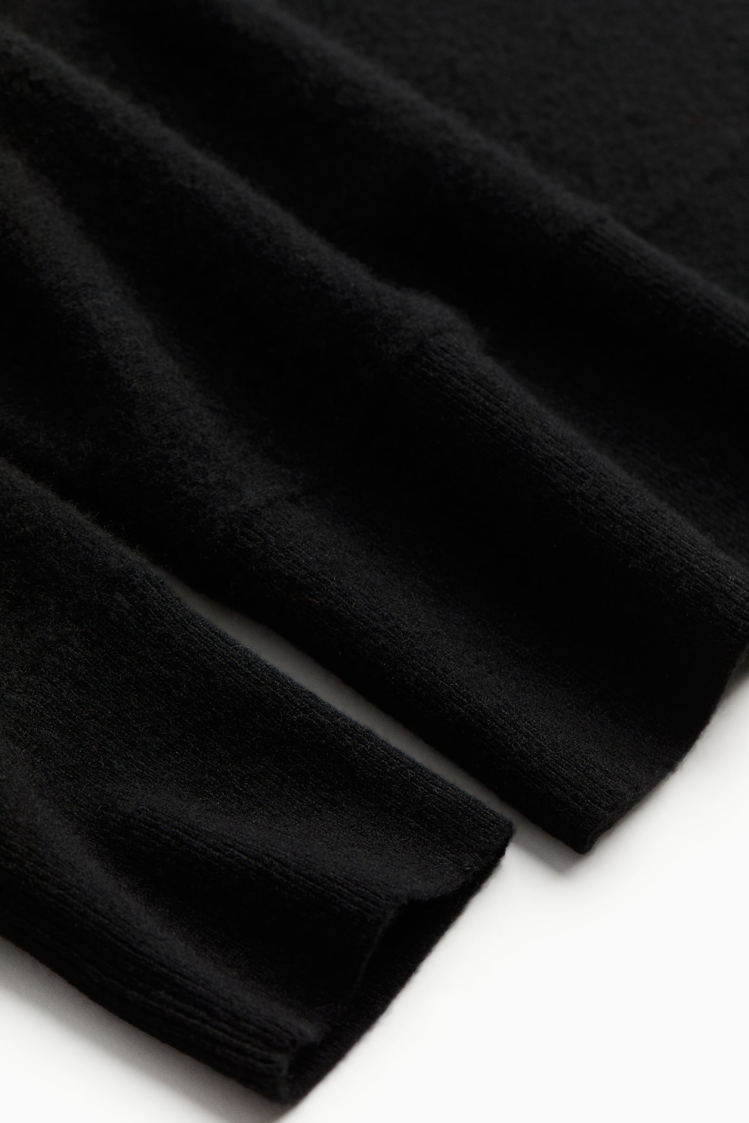 Áo jumper cashmere dáng thụng - Màu đen - 2