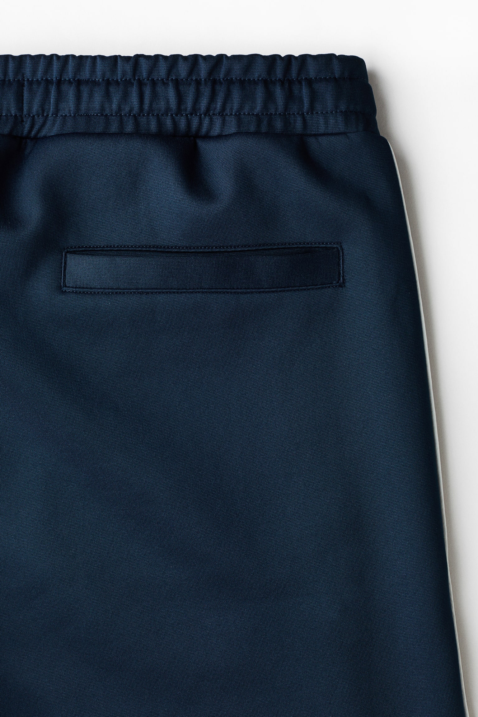 Мужские шорты H&M Relaxed-Fit, цвет: Тёмный синий / Белый — фото 7