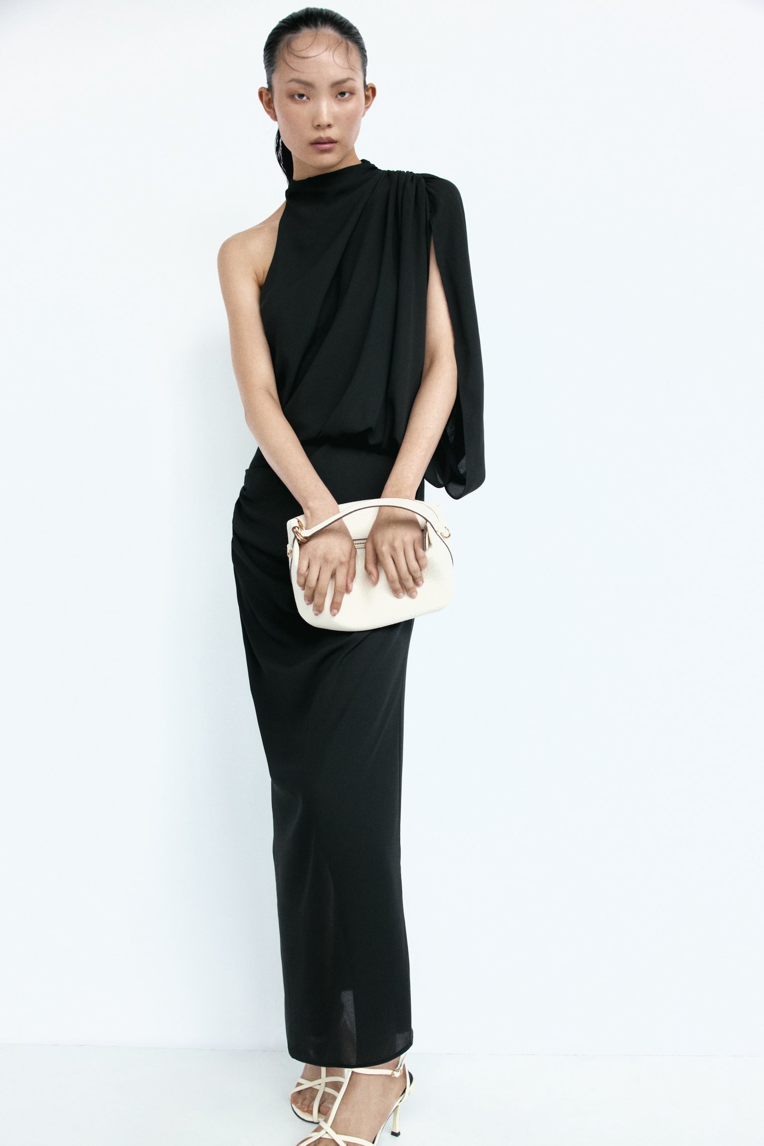Женское платье H&M Draped One-Shoulder, цвет: Чёрный — фото 3
