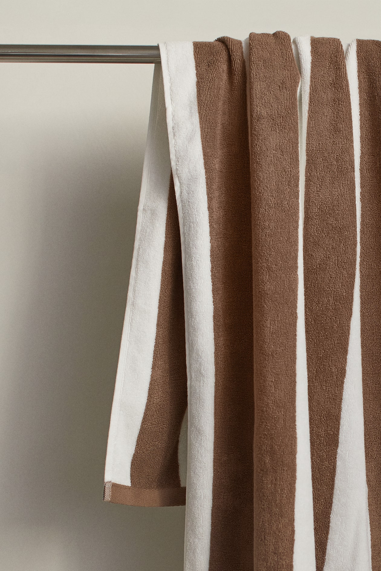 Bath Towel - Brown/striped - Home All | H&M US