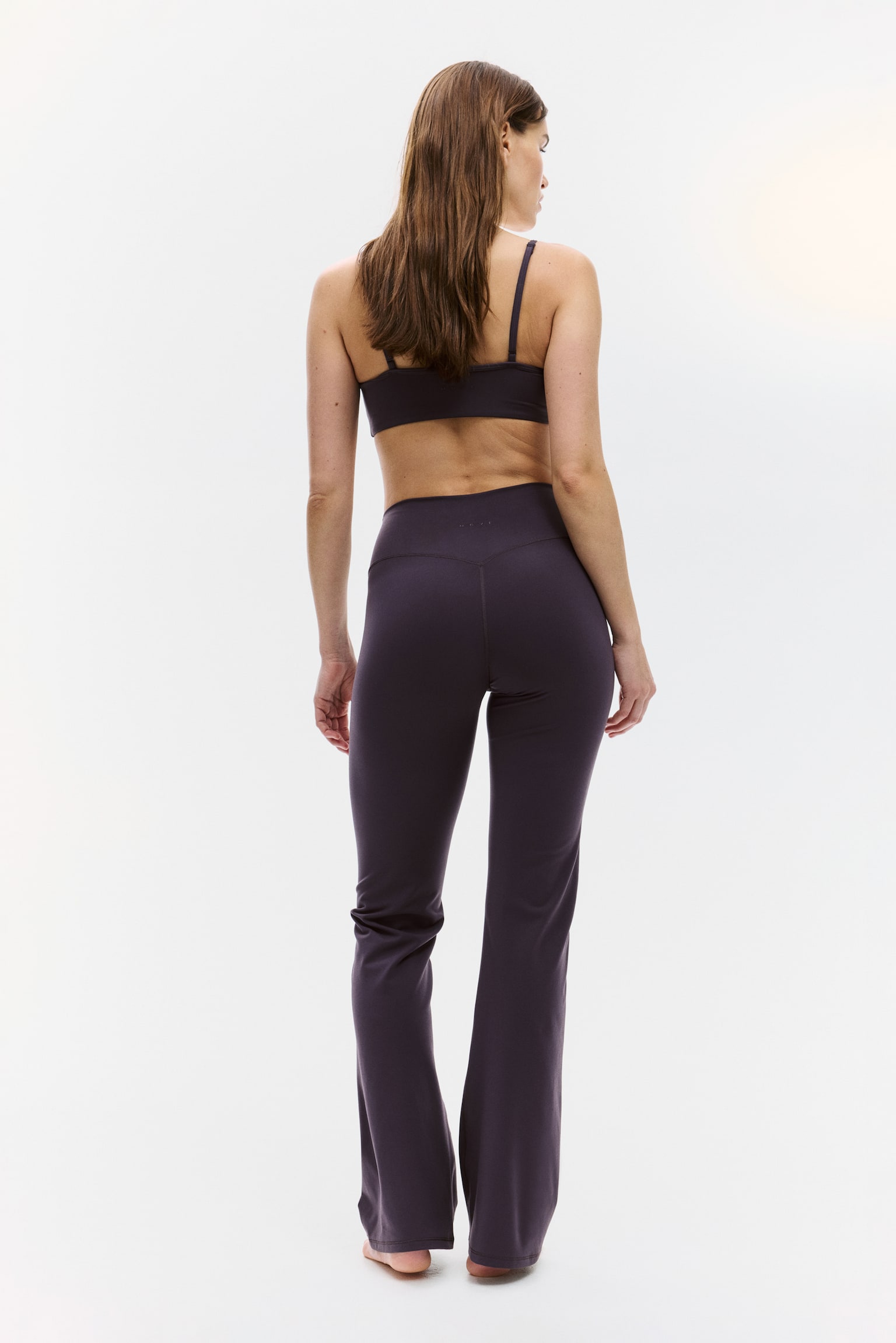 Legging de yoga évasé SoftMove™ - Violet prune/Noir/Brun chaud/Marine/Gris foncé/Rose pastel/Prune chocolat/Vert olive/Beige pêche/Bleu orage - 4