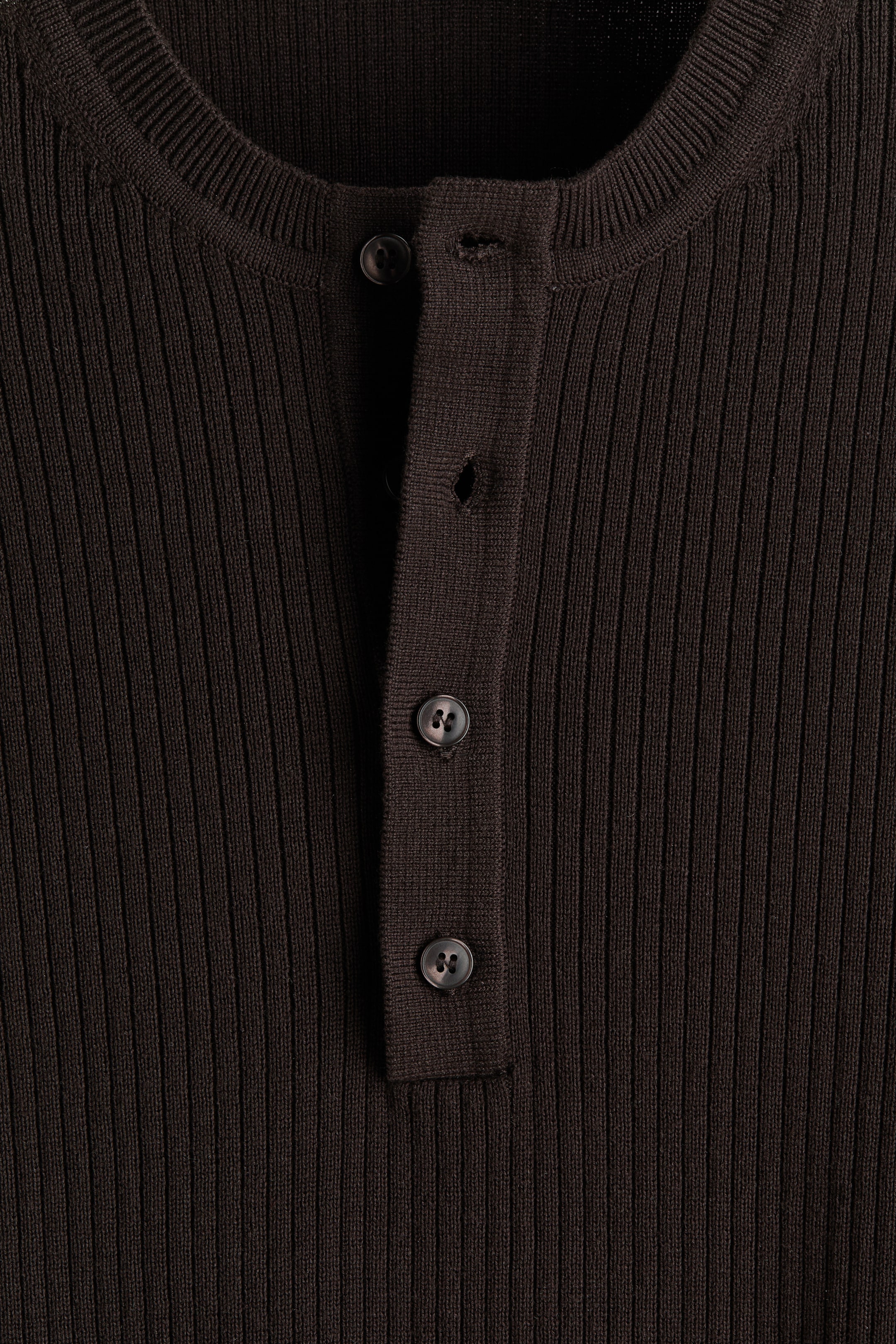 Slim-Fit Ribbed Henley Shirt
