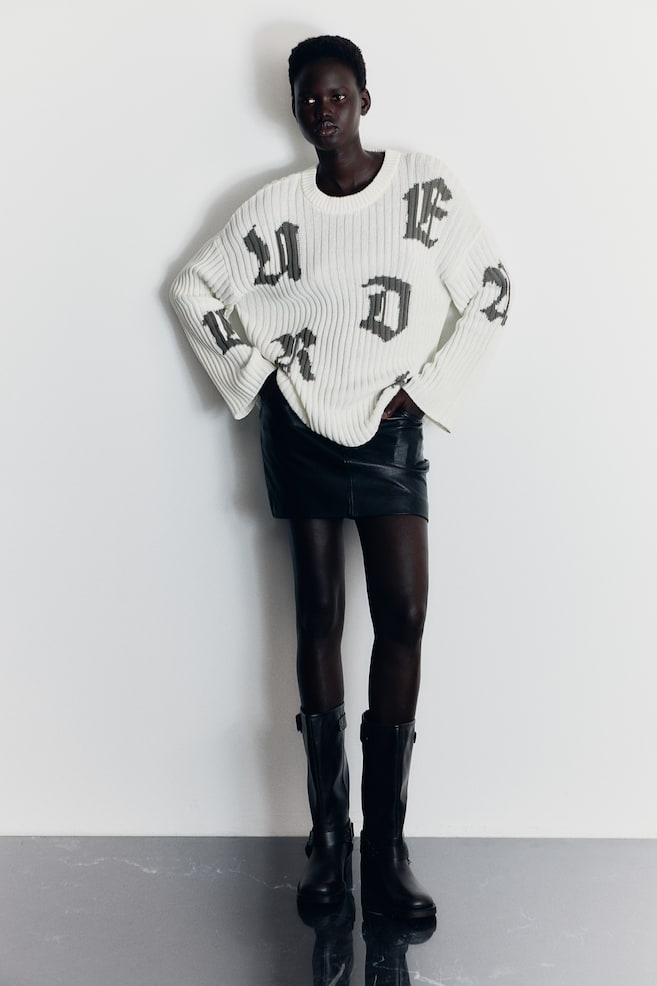 Jacquard-knit jumper - Cream/Gothic letters - 3