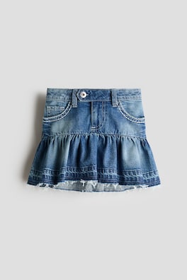 Utställd jeanskjol
