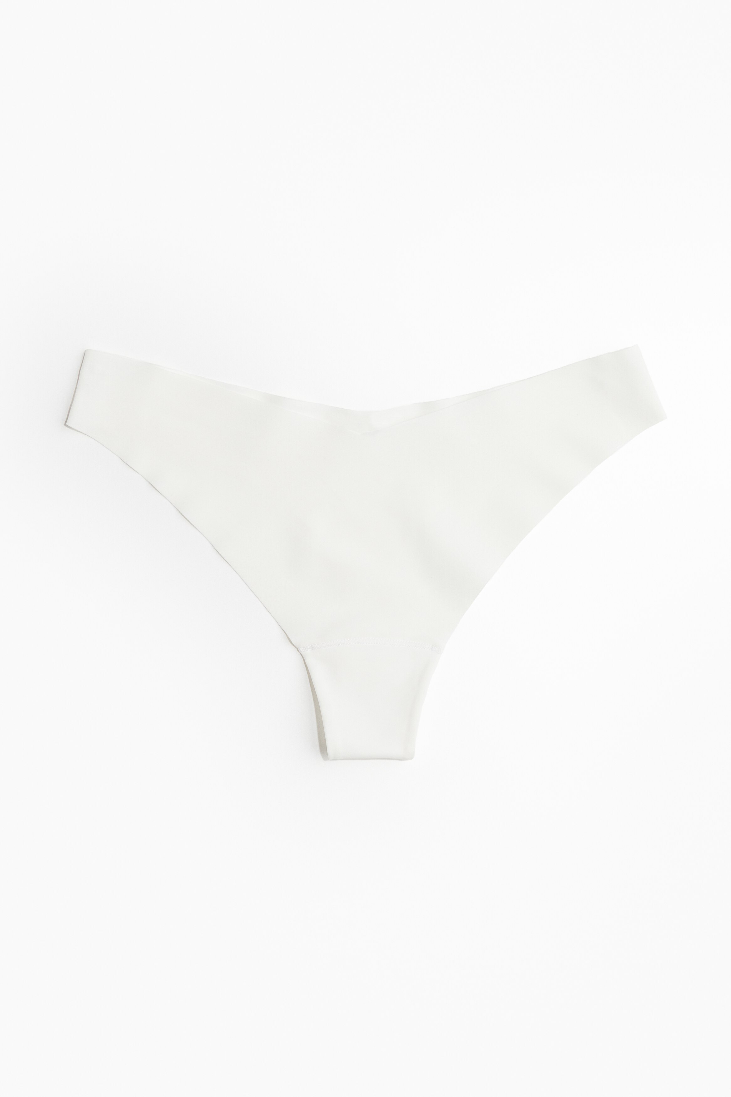 3-pack invisible thong briefs