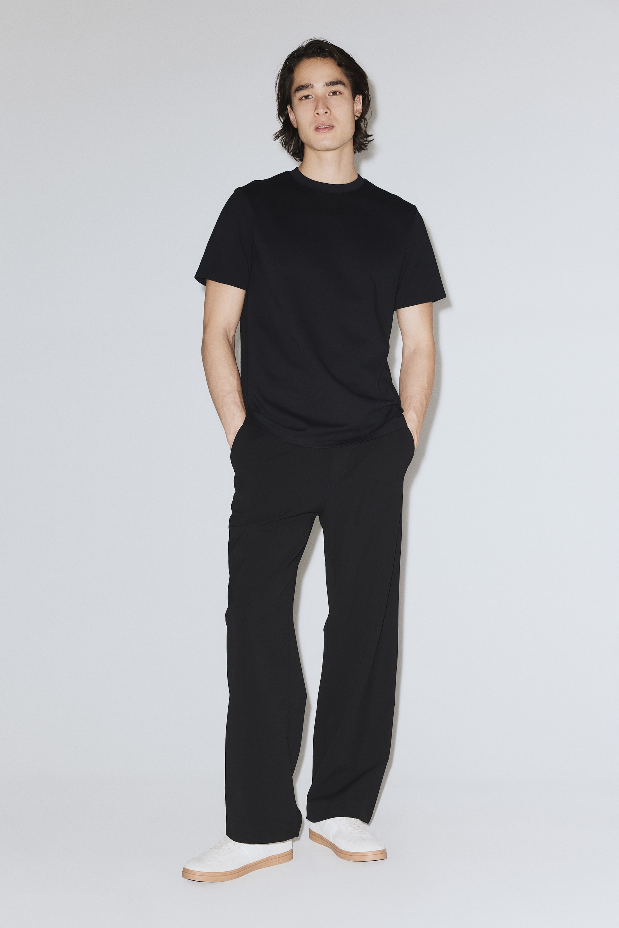 Zobrazit větší obrázek: Tričko Cooling Regular Fit - Černá - MUŽI | H&M CZ 1