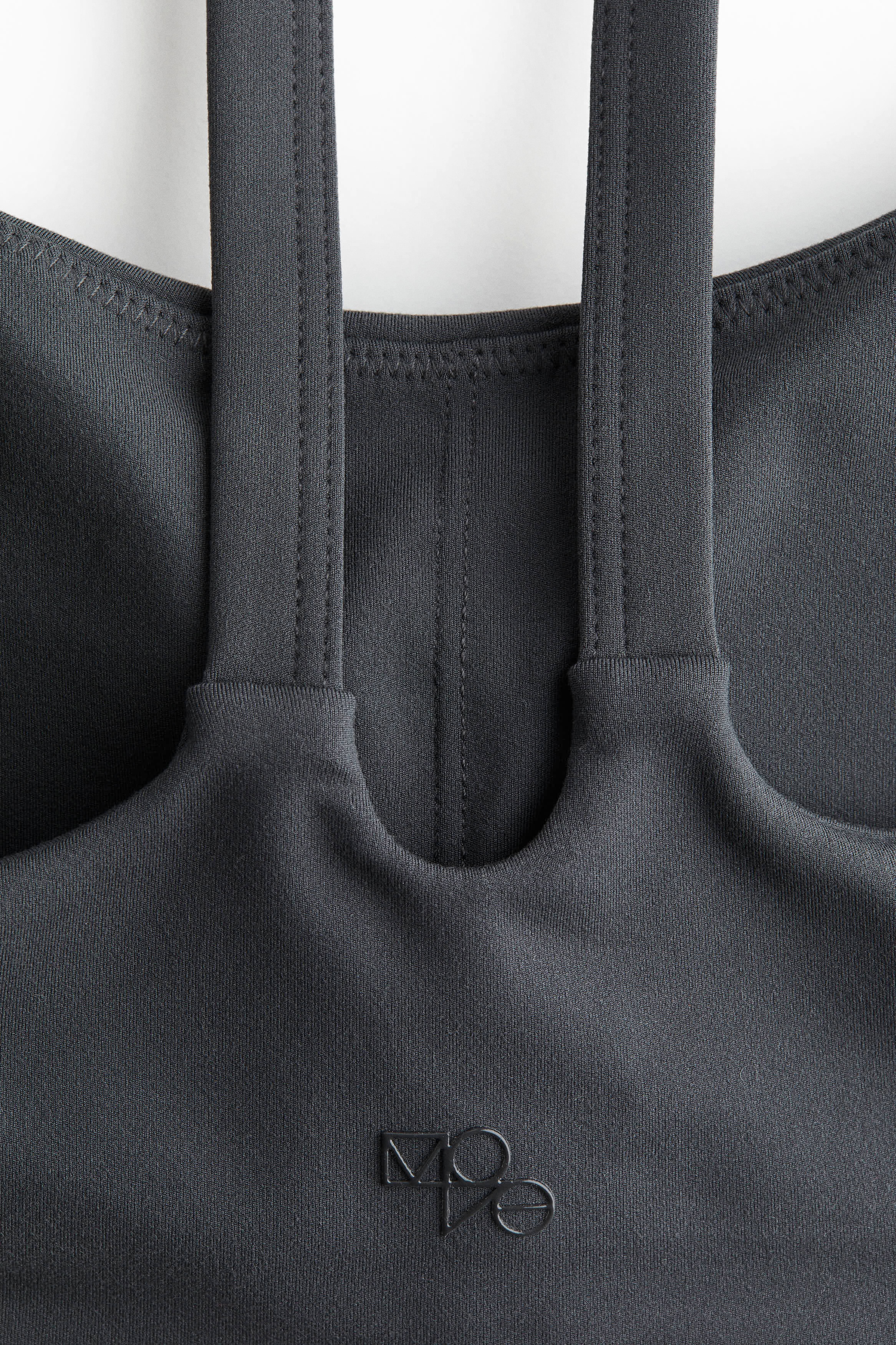 Medium Support Sports bra with SoftMove™