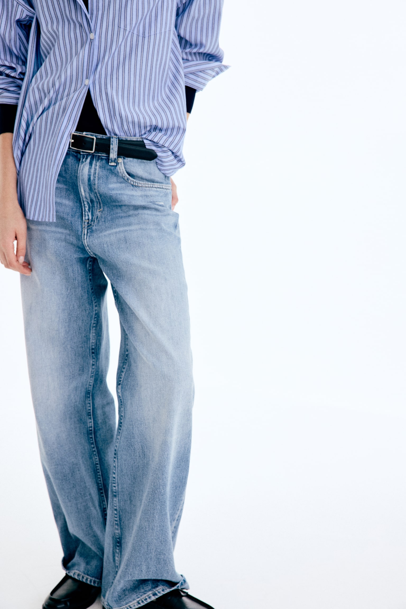 Wide High Jeans - Light denim blue/Dark green/Washed black/Denim blue/Denim blue - 4