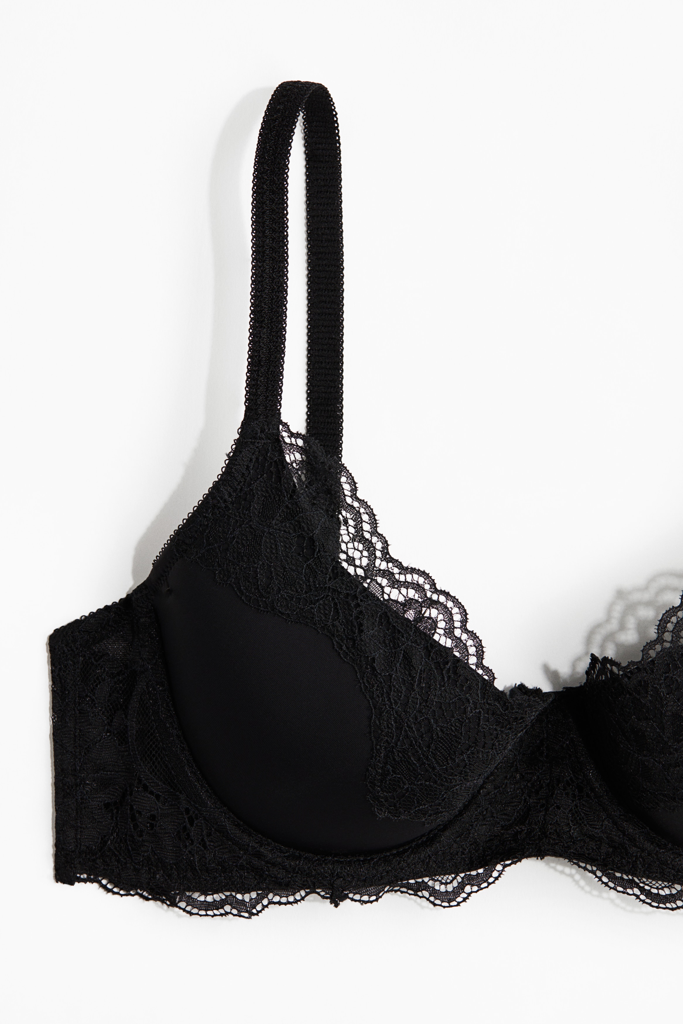Padded underwired microfibre and lace bra