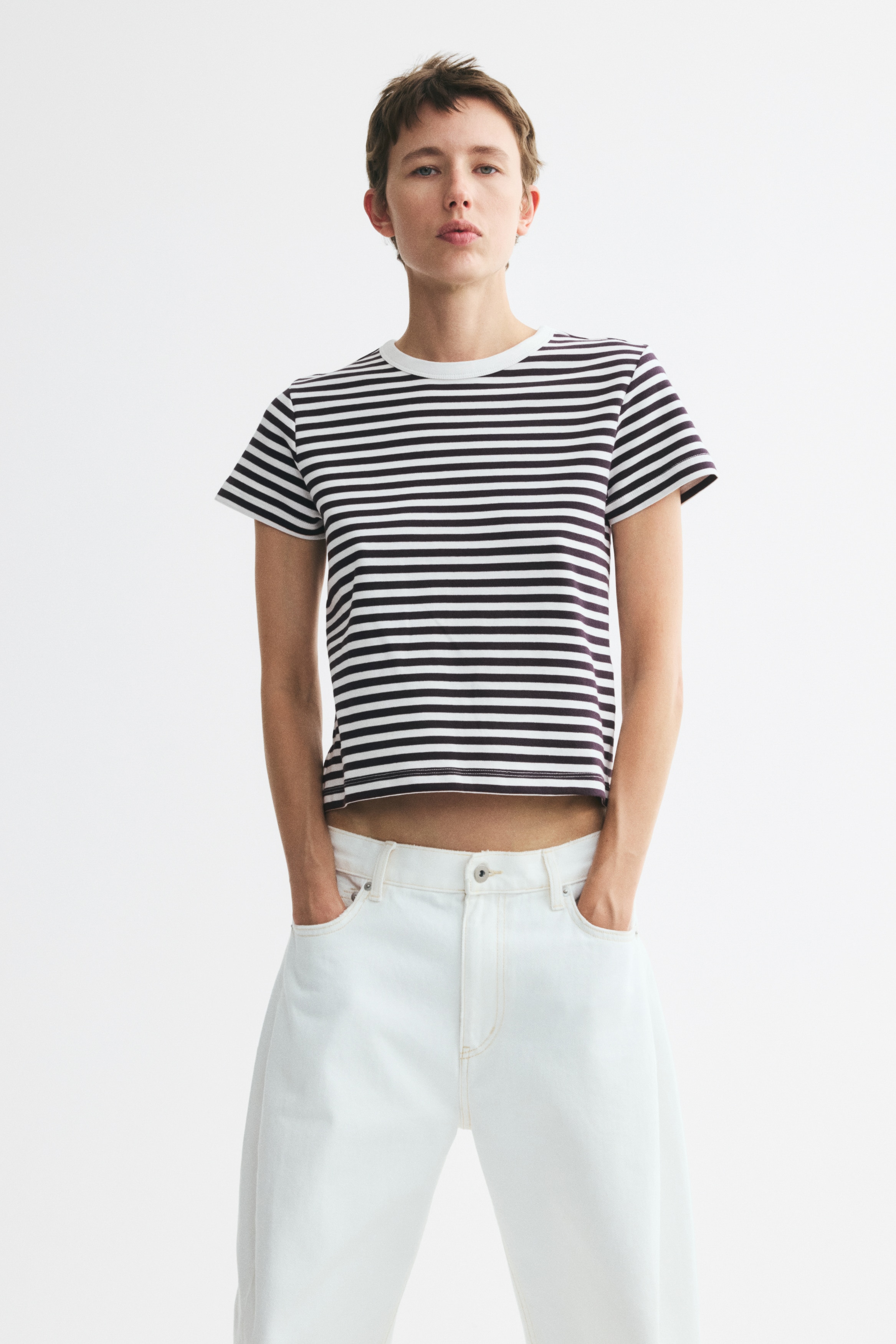 Fitted T-Shirt - Cream/striped/White/Black/Dark grey/Dark taupe/Dark red/Black/White striped/Light beige/Navy blue/Navy blue/striped