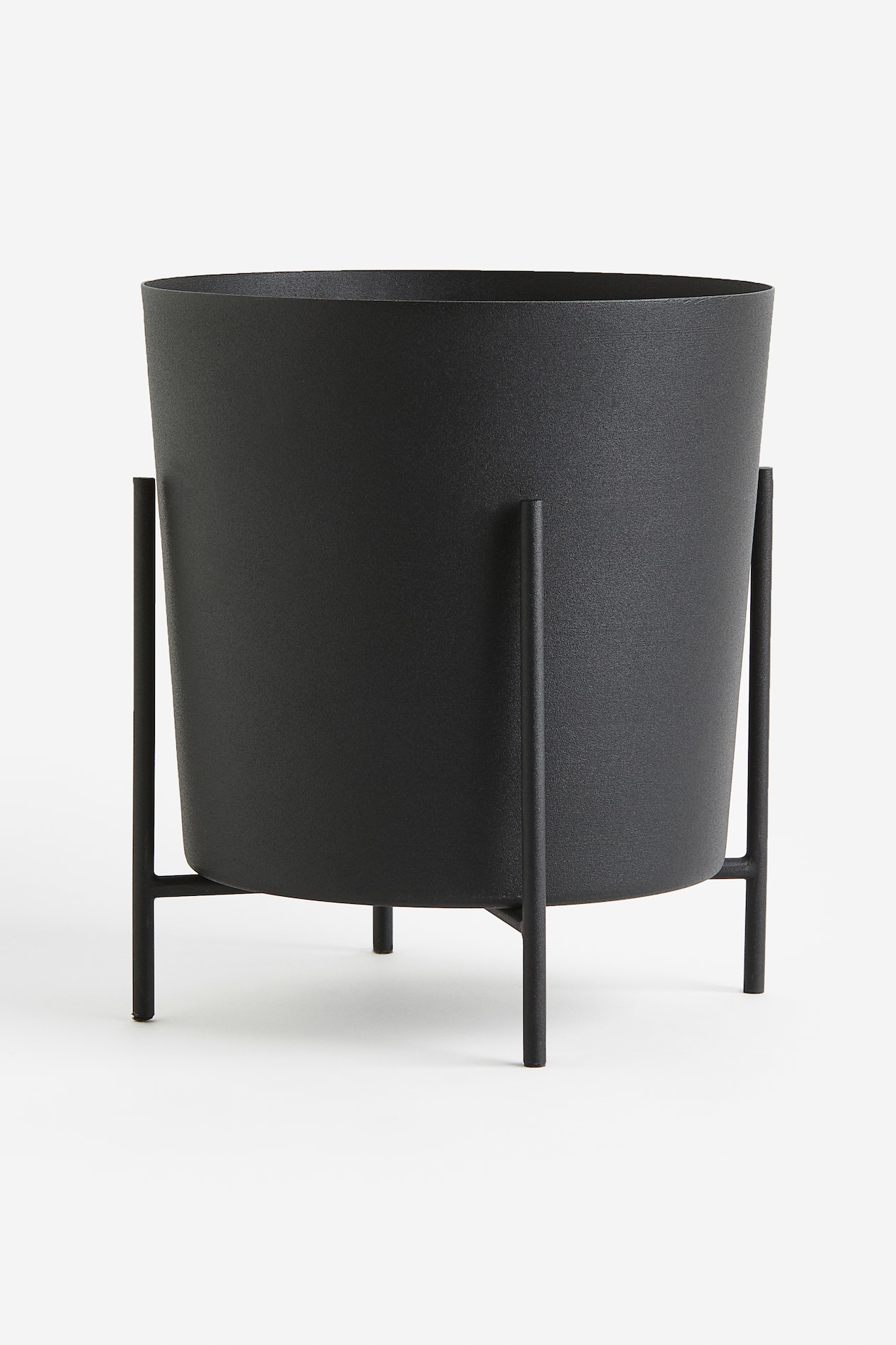 extra-large-plant-pot-on-a-stand-black-home-all-h-m-gb