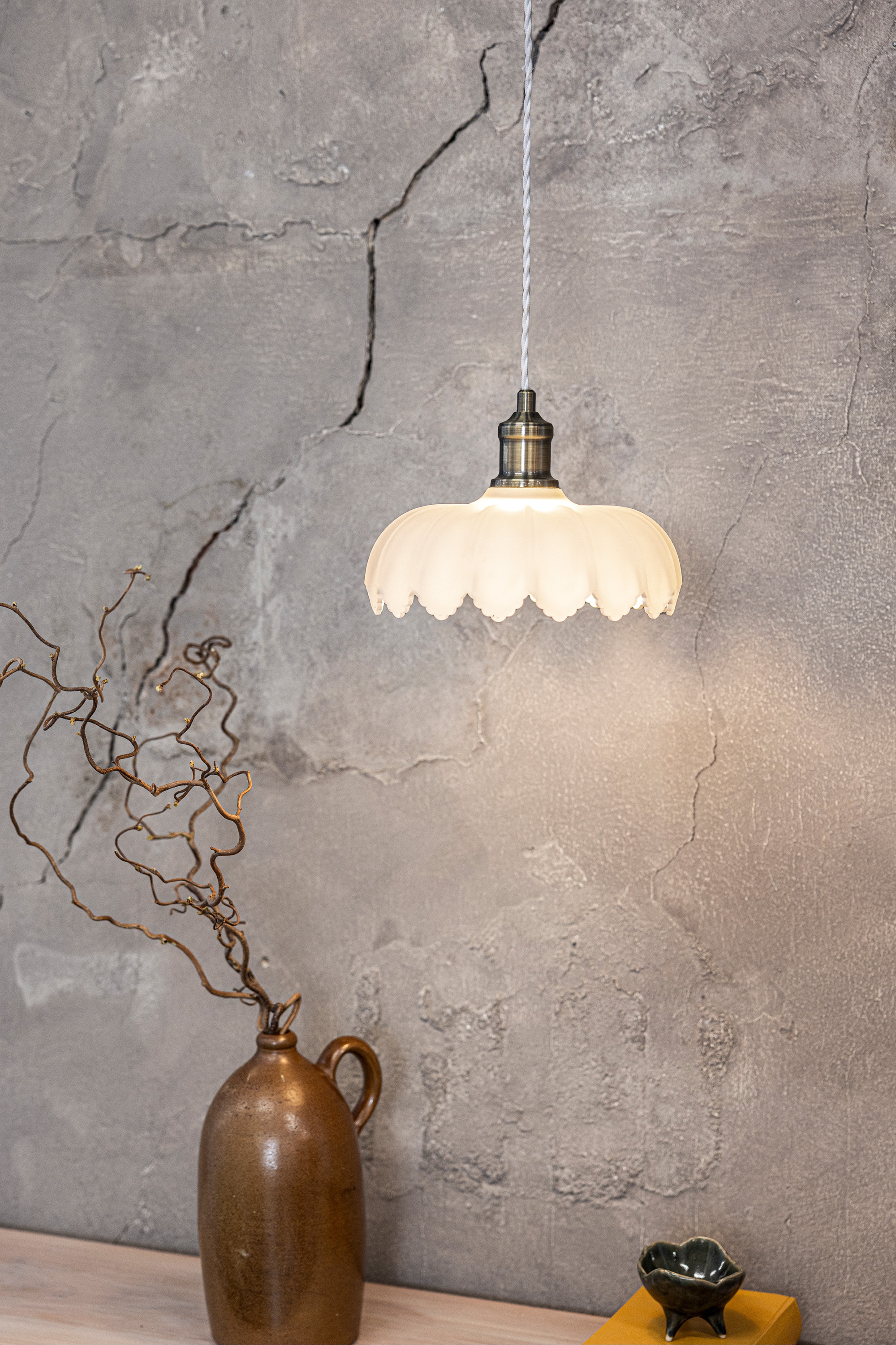 Kurage Loftslampe - Hvid/Rav