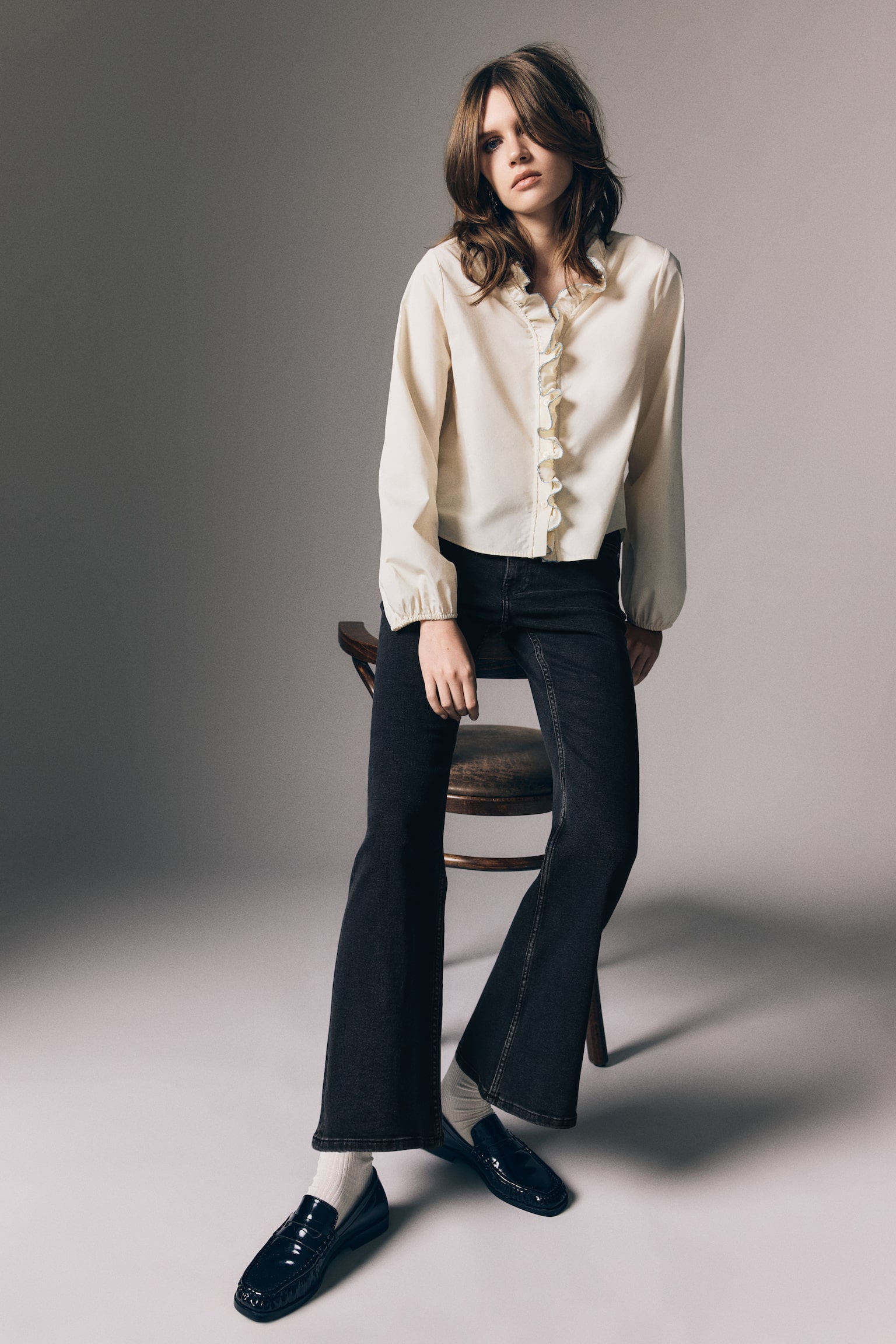 Flared High Jeans - Nero/washed out/Grigio lavato/Blu denim chiaro/Blu denim scuro/Blu denim scuro/Blu denim - 1