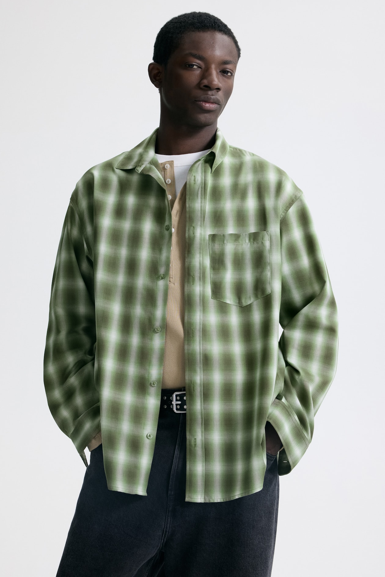 Men's Khaki green/checked Relaxed-Fit Shirt | H&M US Men's Khaki green/checked Relaxed-Fit Shirt | H&M US