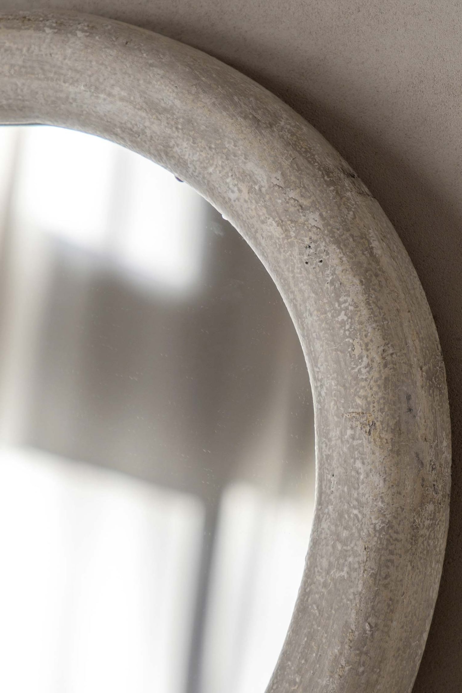Large Curvy Mirror - White - 5